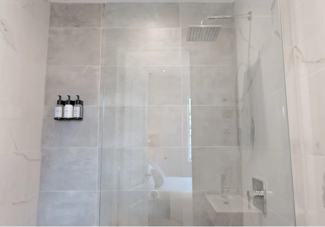 #4 - Studio/Plateau/St-Denis/SelfCheck-In/AC/TV 7