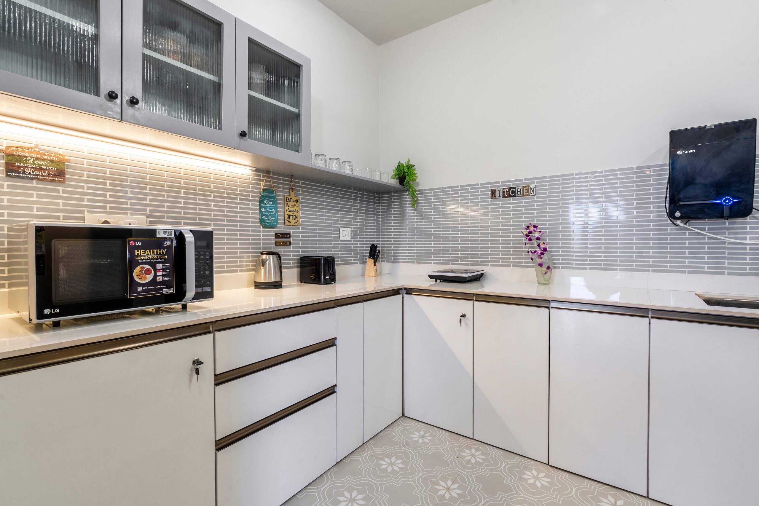 GLOW By Palacio De Goa | Brand New 2BHK Near Beach 20