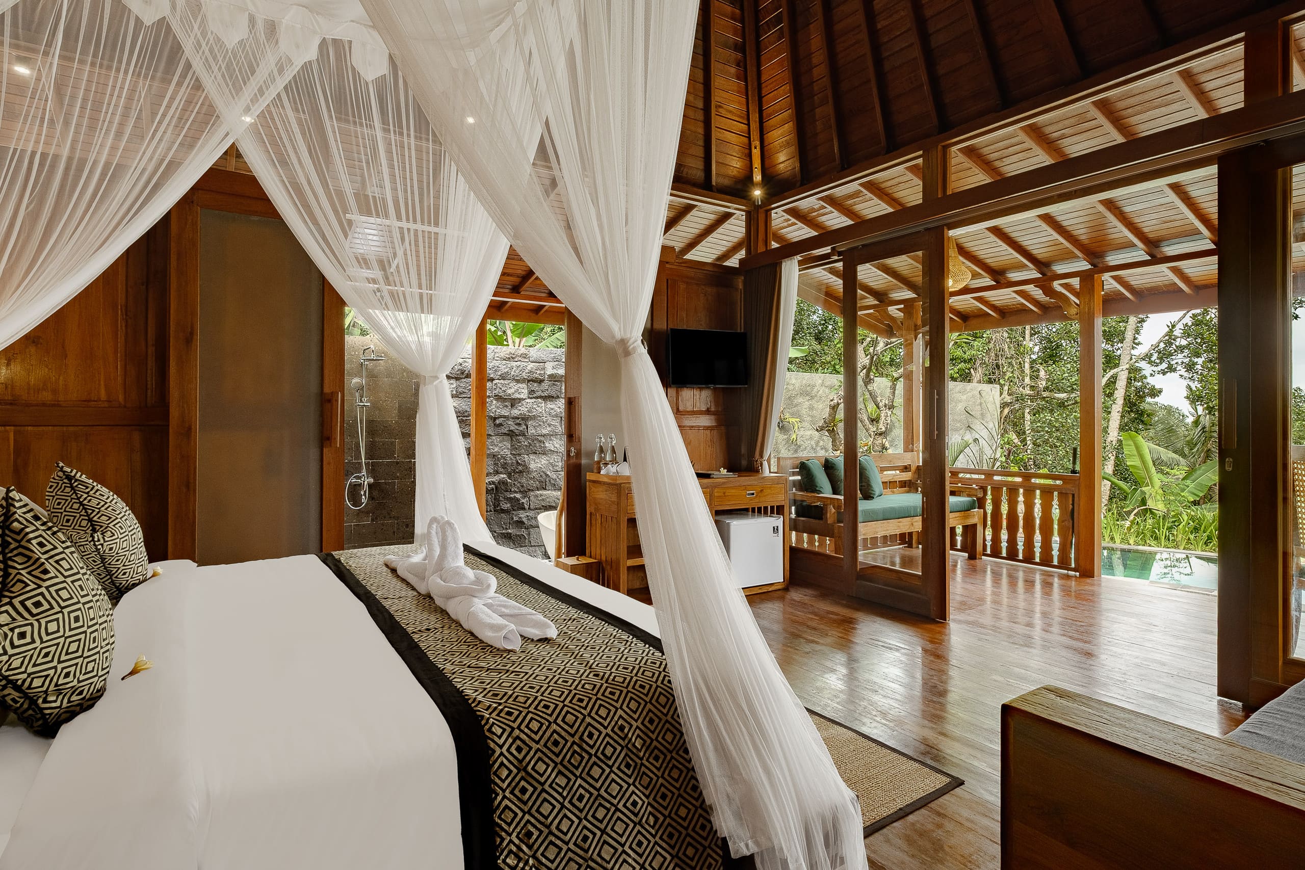 Wonderful Hidden Villa with Private Pool 6