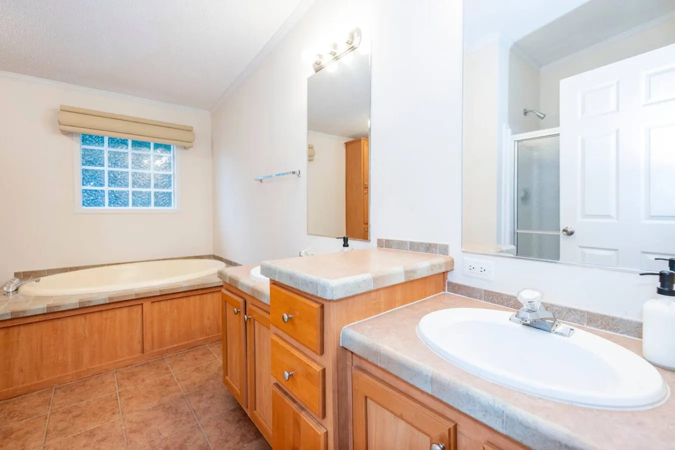 Private 4BR Oasis 2 KNG BDs 4 TVs Free Wi-Fi 14