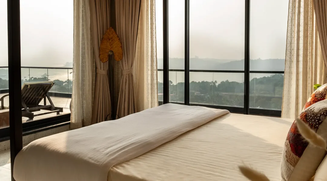 Luxe Penthouse | Private Terrace | 2 min to beach 14