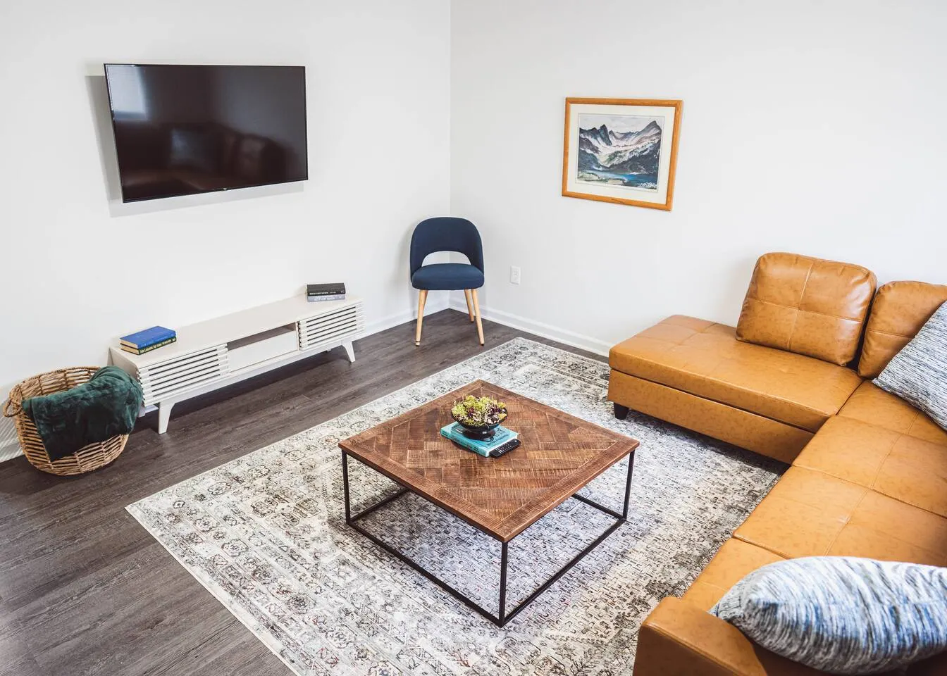 Quiet 2BD rental with mountain views close to JCMC