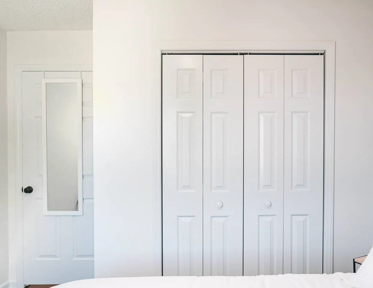 Quiet 2BD rental with mountain views close to JCMC 17