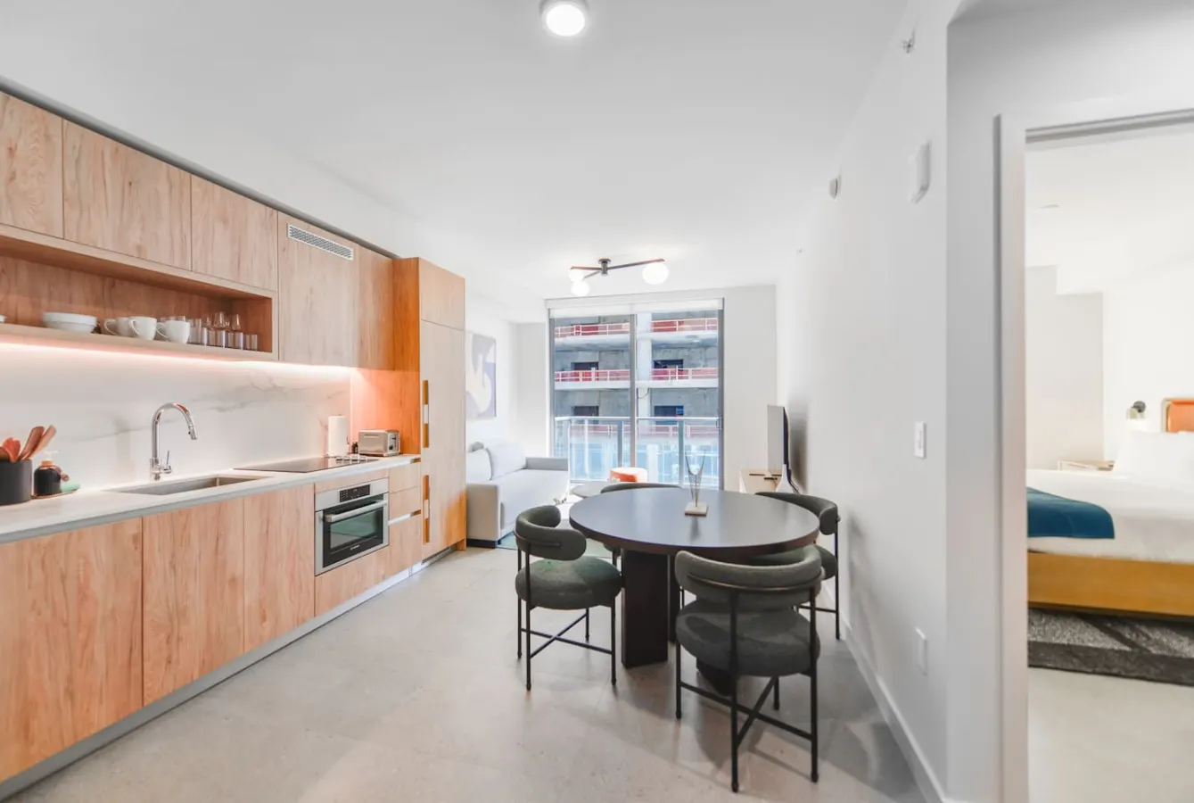Crosby Miami Downtown - up to 4 guests + Pool/more