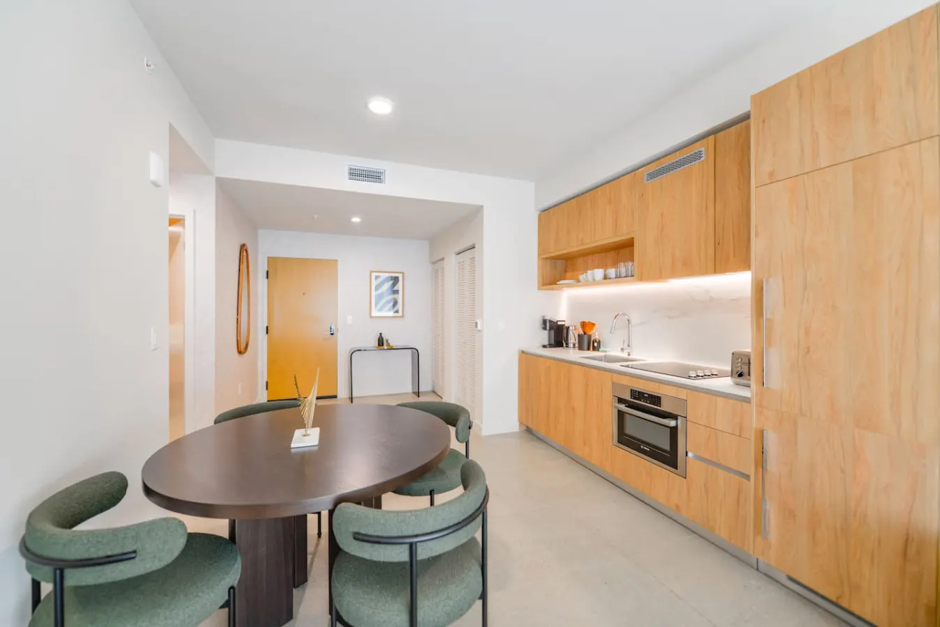 Crosby Miami Downtown - up to 4 guests + Pool/more 9