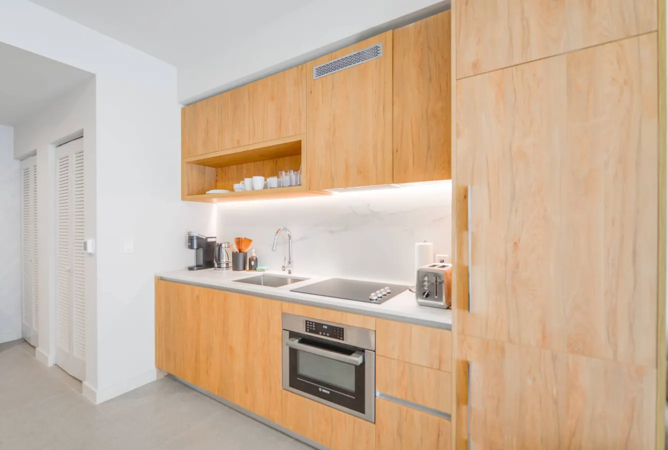 Crosby Miami Downtown - up to 4 guests + Pool/more 10
