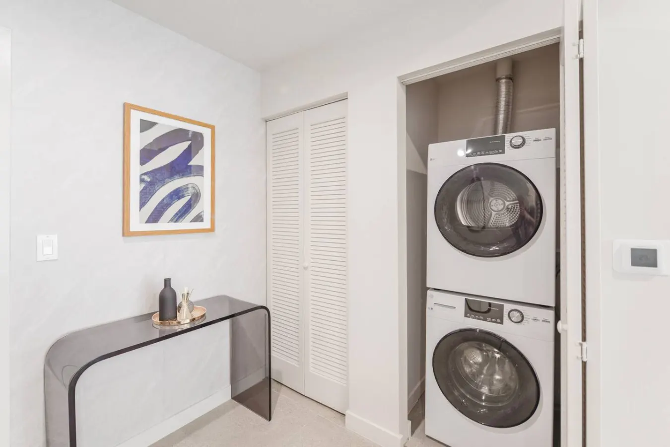 Crosby Miami Downtown - up to 4 guests + Pool/more 13