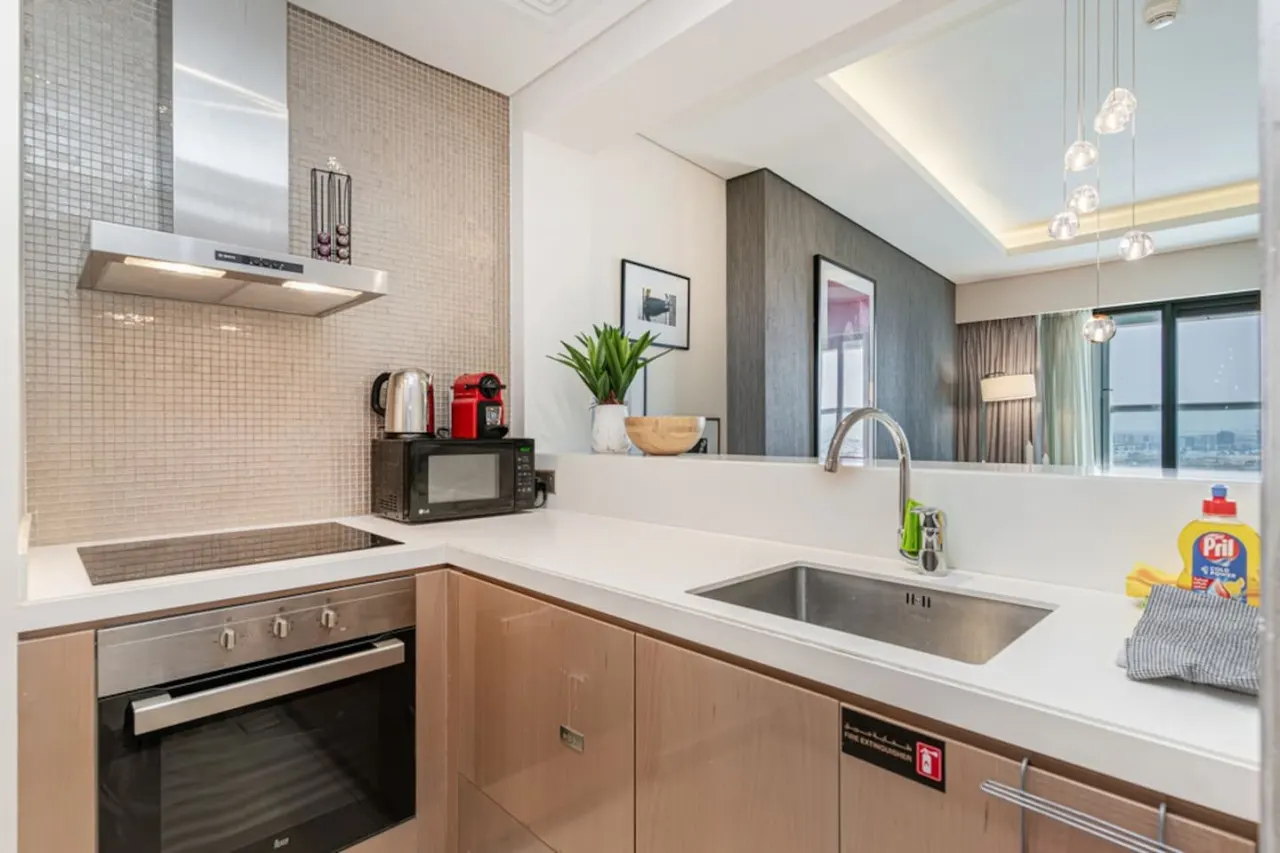 1BR Luxury Stay - Infinity Pool - Damac Paramount A - Business Bay 13