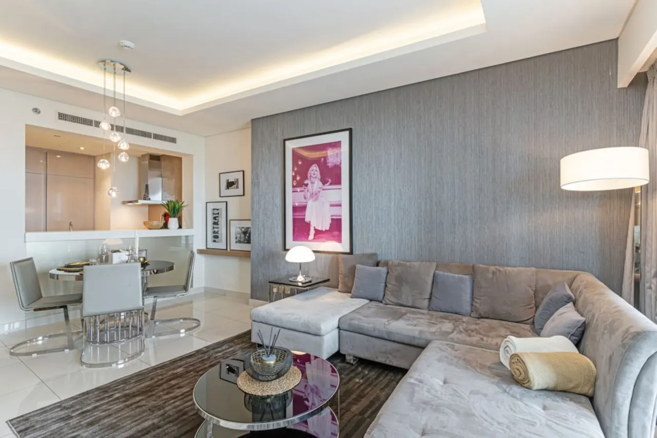 1BR Luxury Stay - Infinity Pool - Damac Paramount A - Business Bay — photo 5