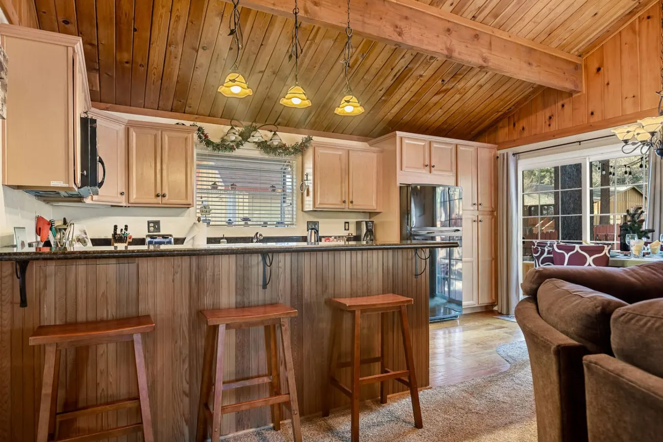 2BR Beartime Story Cabin w BBQ 2