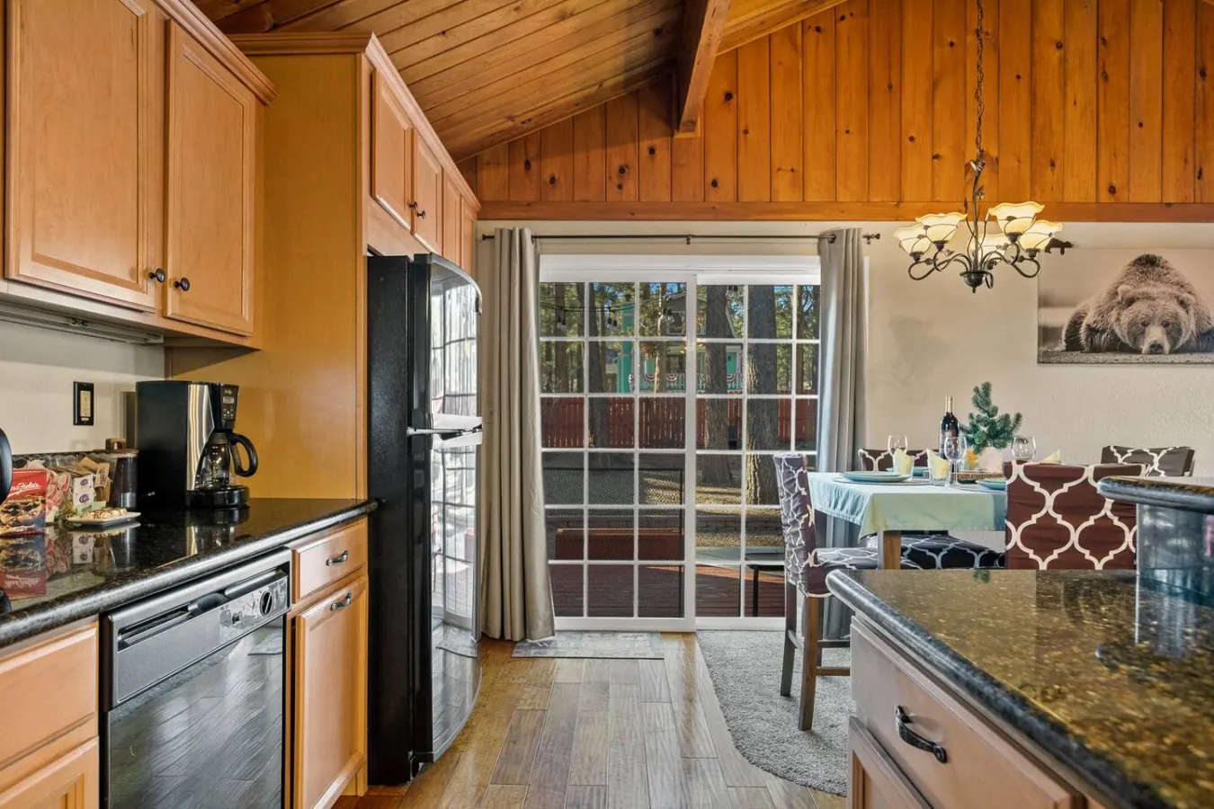 2BR Beartime Story Cabin w BBQ 9