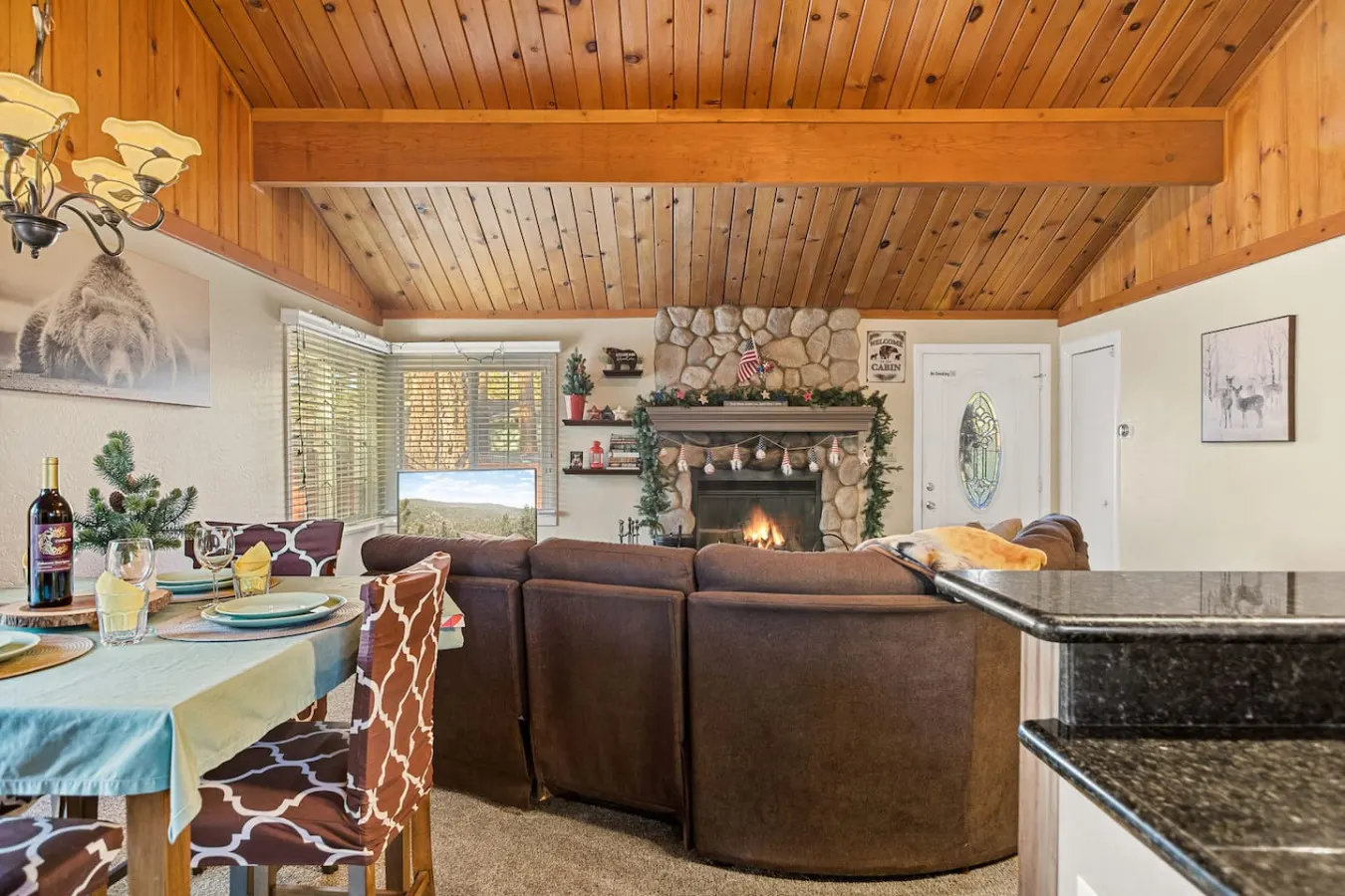 2BR Beartime Story Cabin w BBQ 13