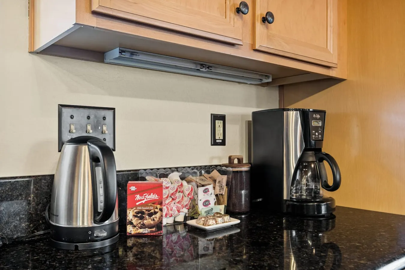 2BR Beartime Story Cabin w BBQ 6