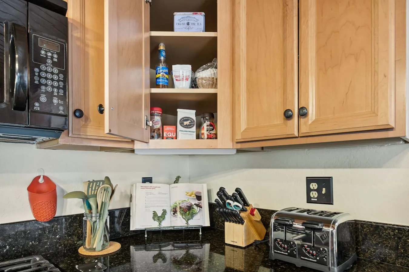 2BR Beartime Story Cabin w BBQ 8