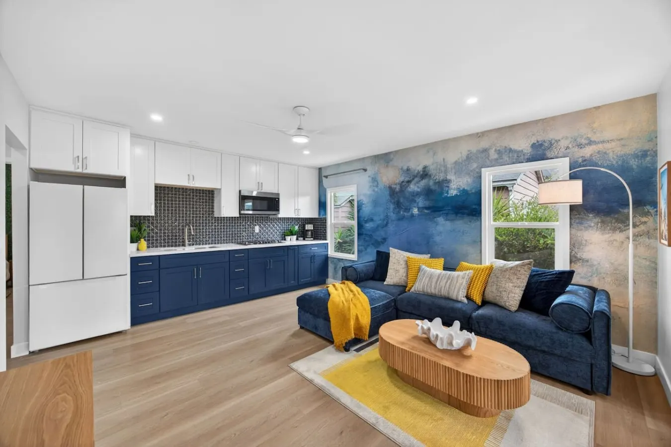 Brand New 2BR Sleeps 6 2 Parking Near Petco 13
