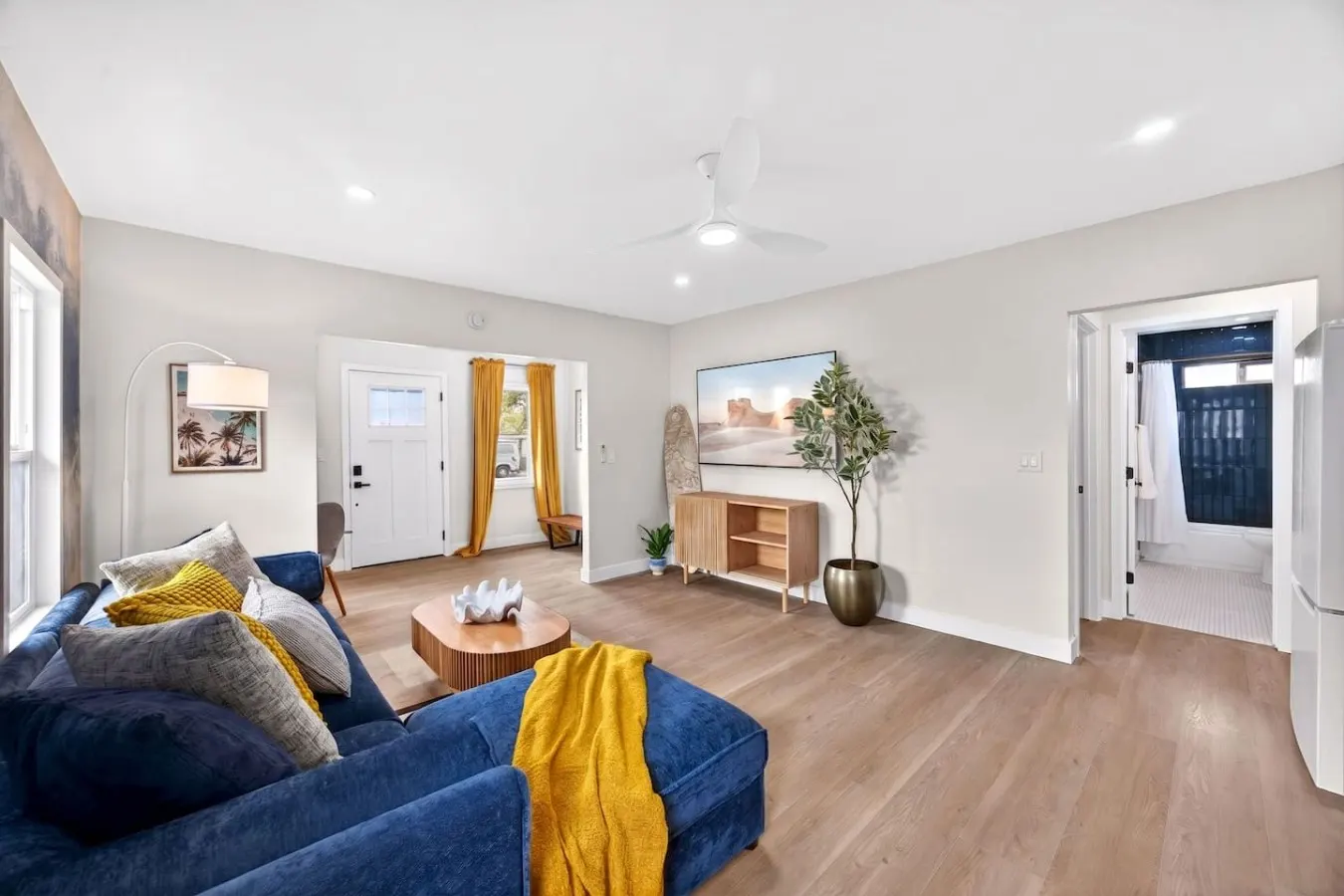 Brand New 2BR Sleeps 6 2 Parking Near Petco 14