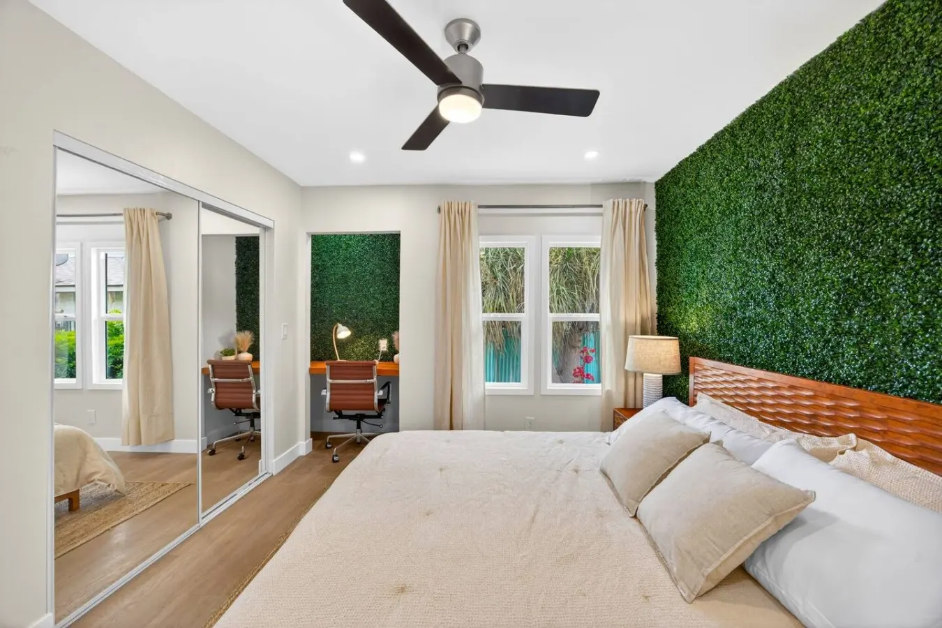 Brand New 2BR Sleeps 6 | 2 Parking | Near Petco — photo 4