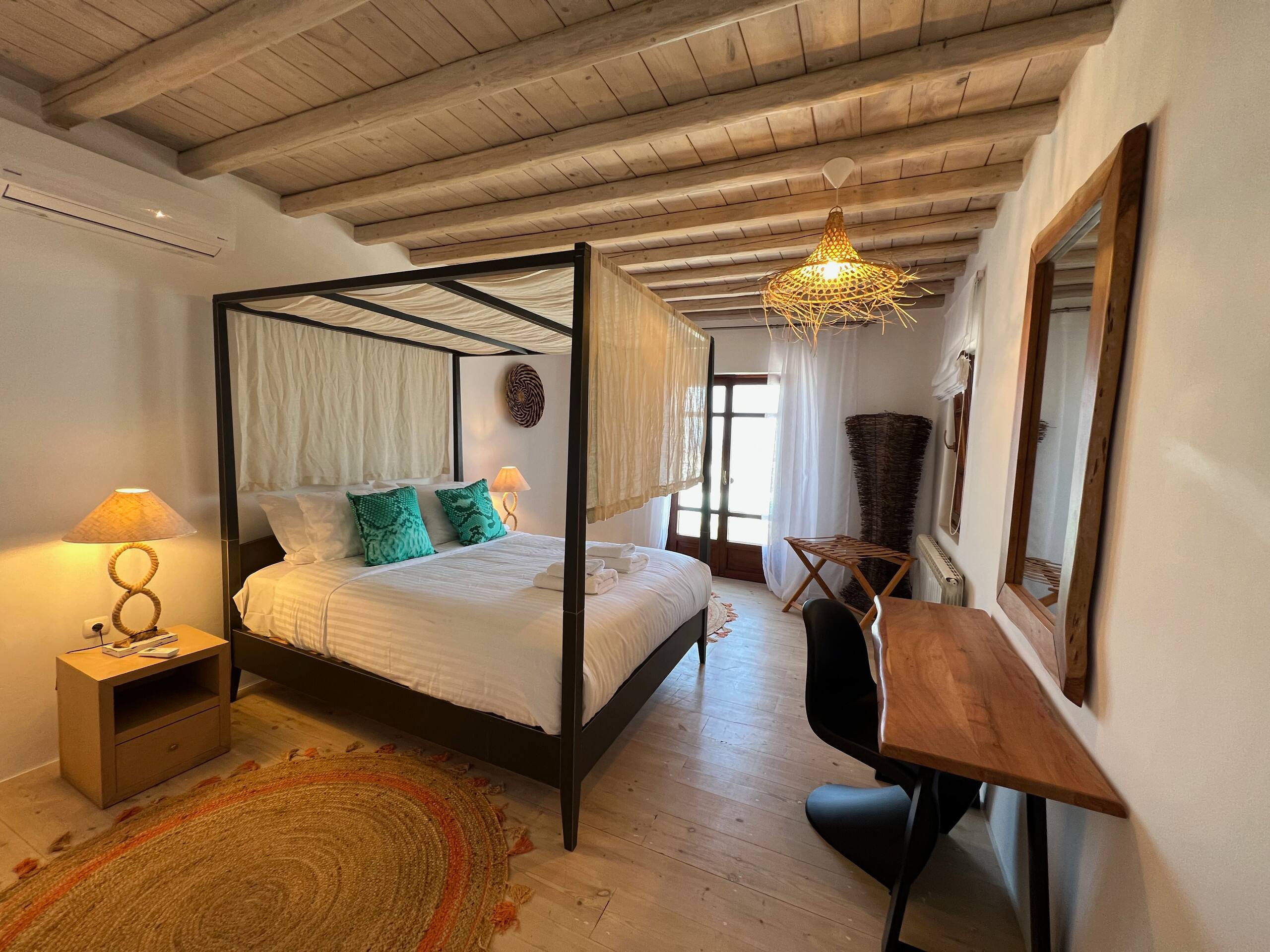Cosset Villa Mykonos Pool & Sunset | One Villas 39