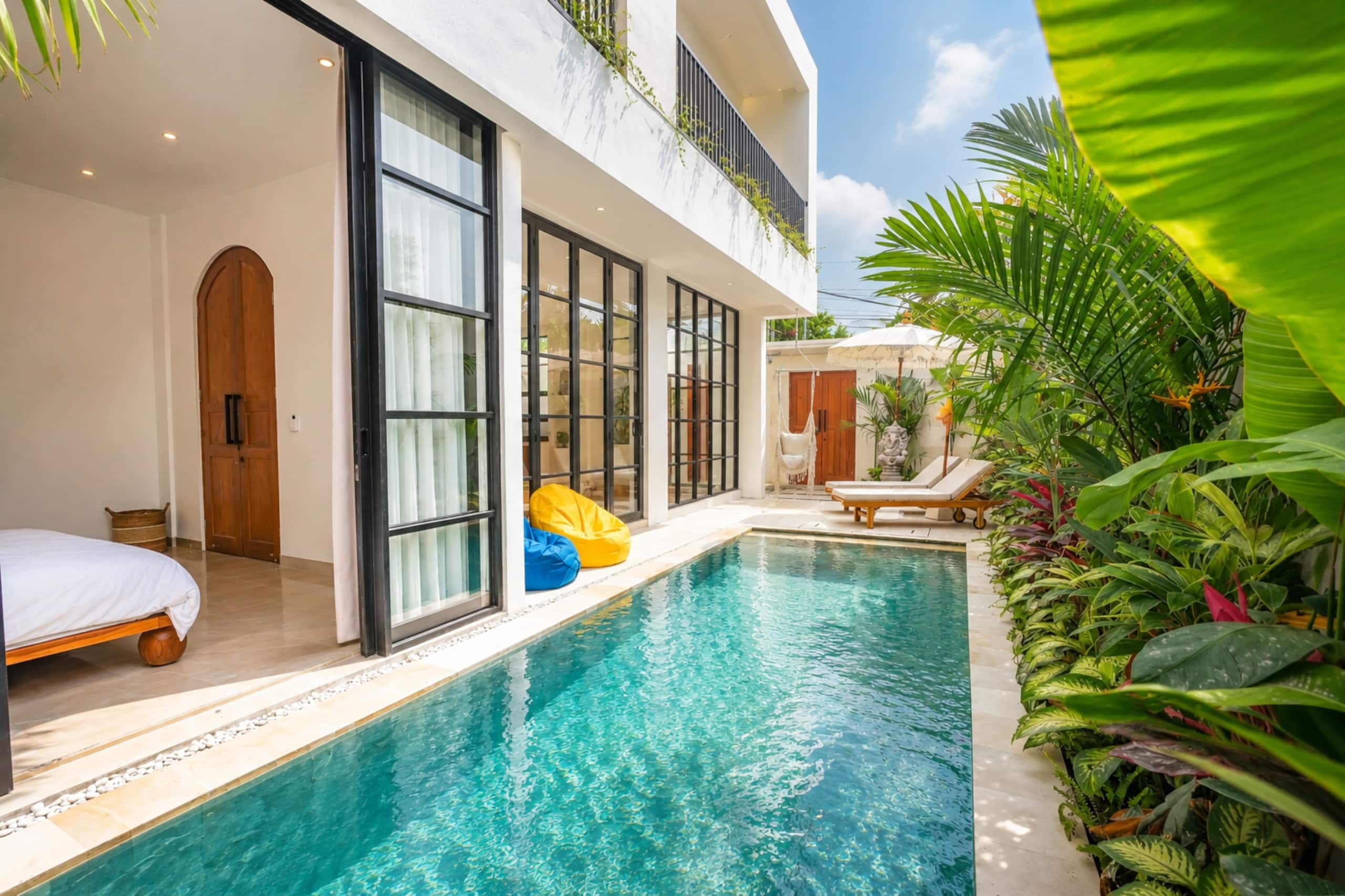Spacious 3BR Villa w/ Pool | Near Beach Clubs