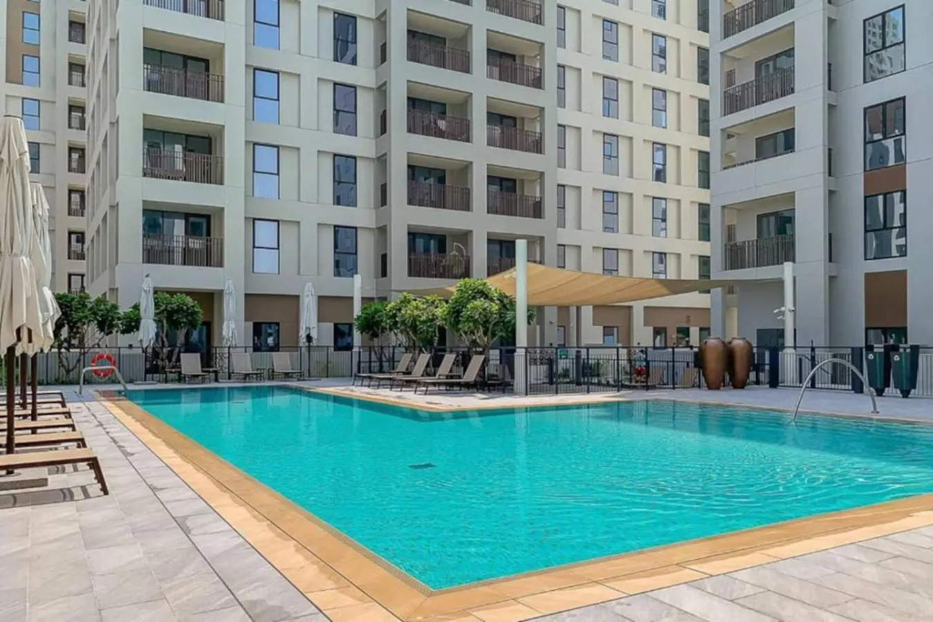 Modern Creekside 1BR Prime Dubai Location 10