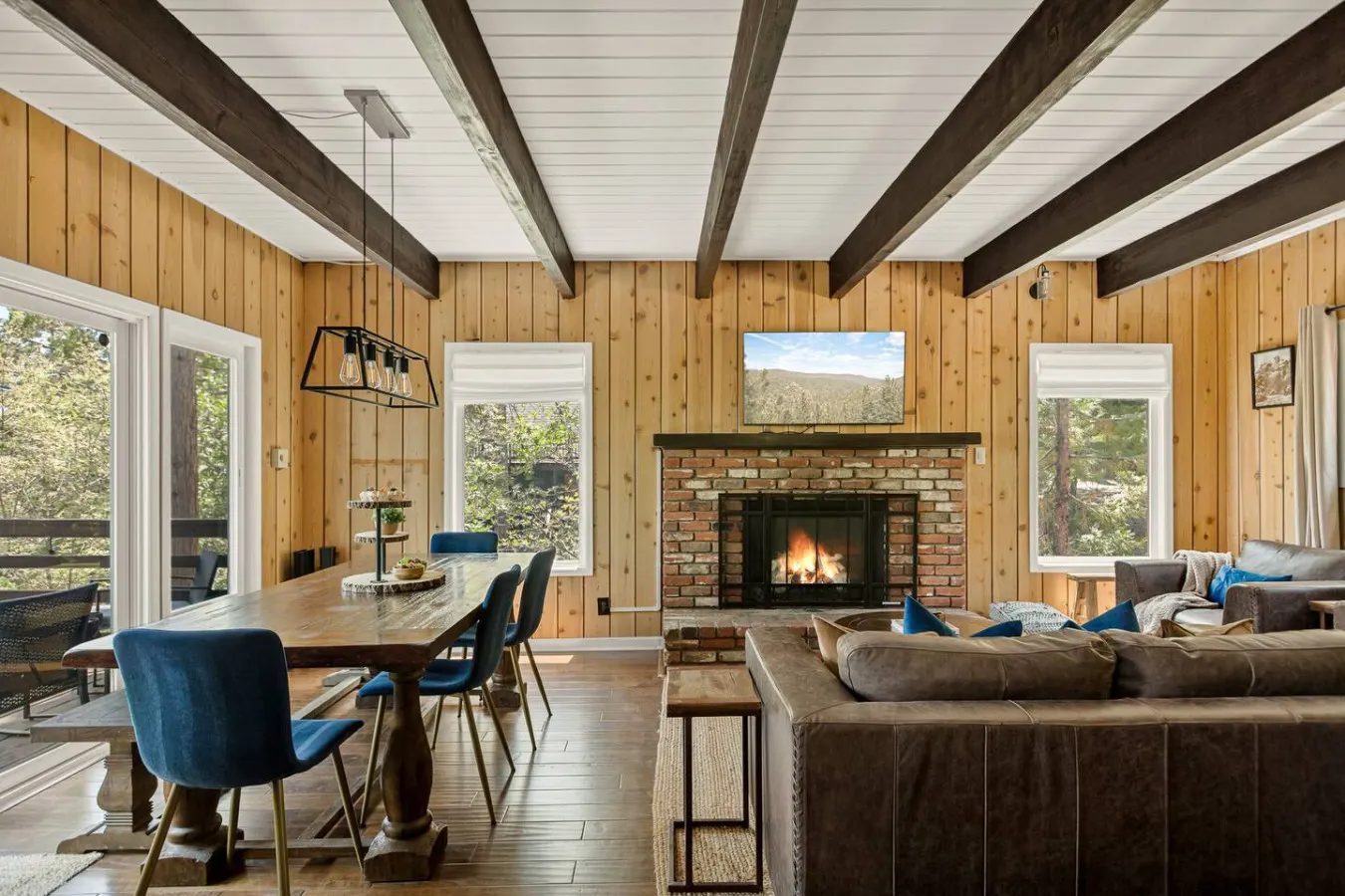 *NEW* 3BR Mountain Sanctuary w Foosball & Epic Views