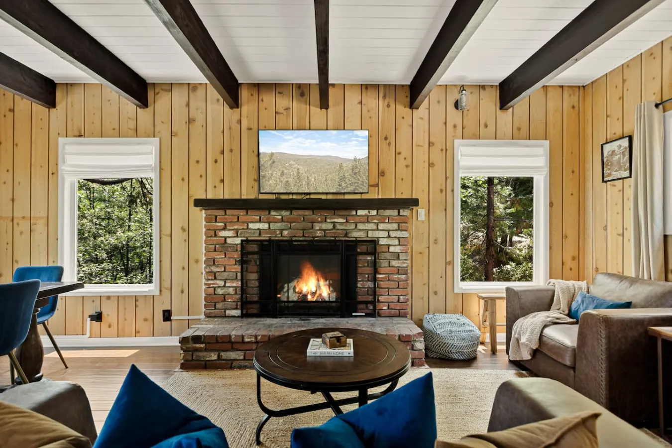 *NEW* 3BR Mountain Sanctuary w Foosball & Epic Views 13