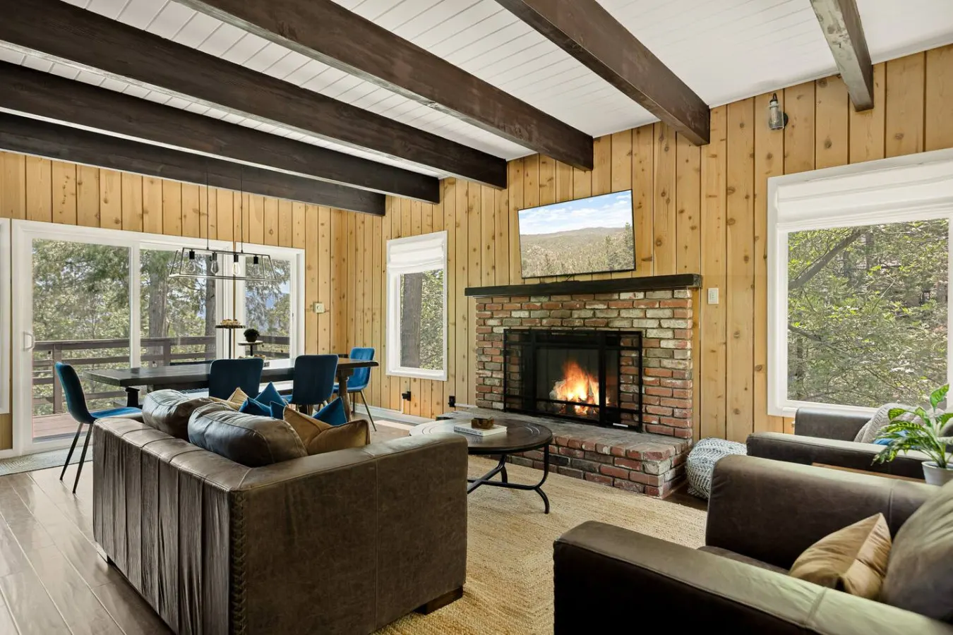 *NEW* 3BR Mountain Sanctuary w Foosball & Epic Views 15