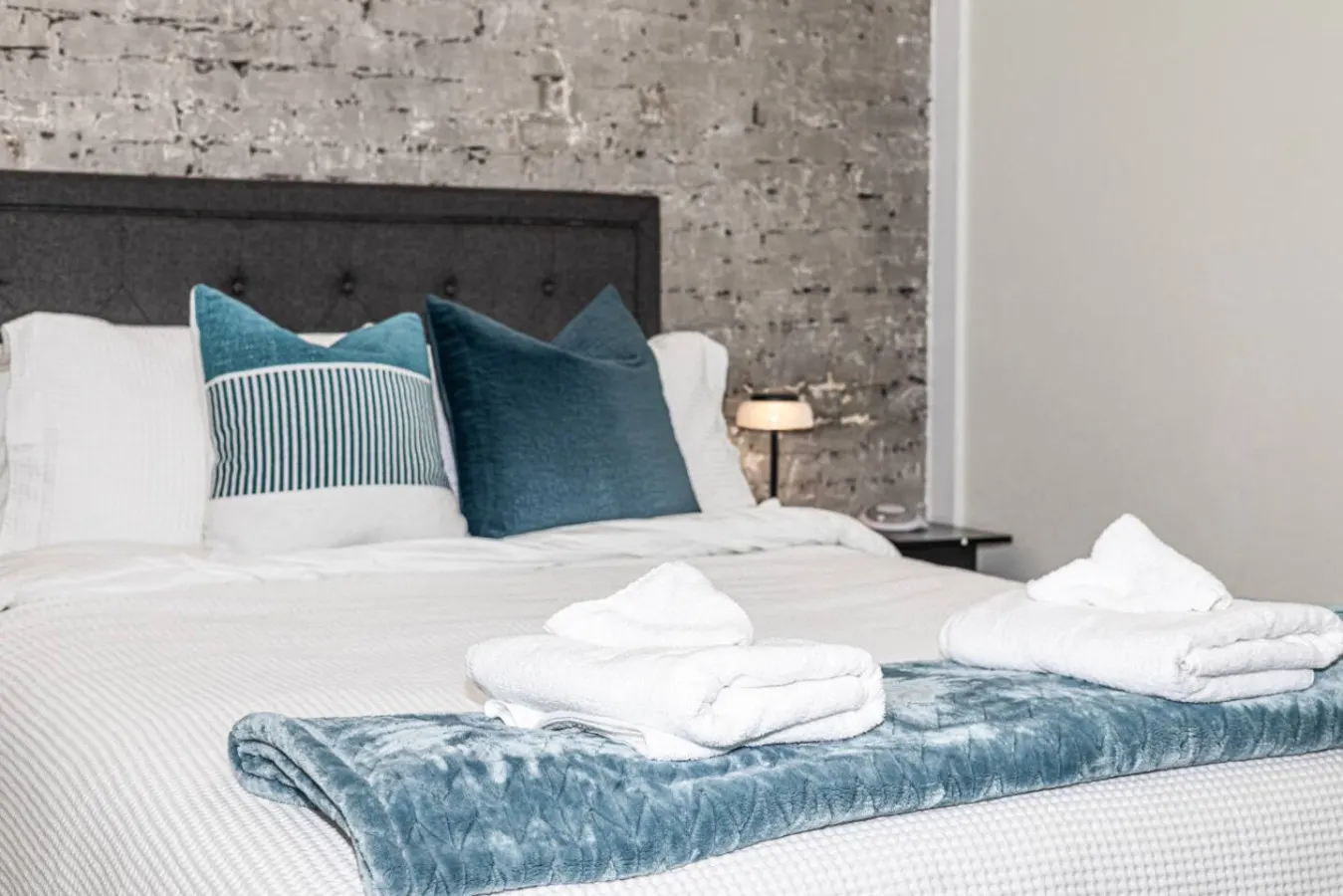 Iconic views of Gay St. – Luxury Century Building 14