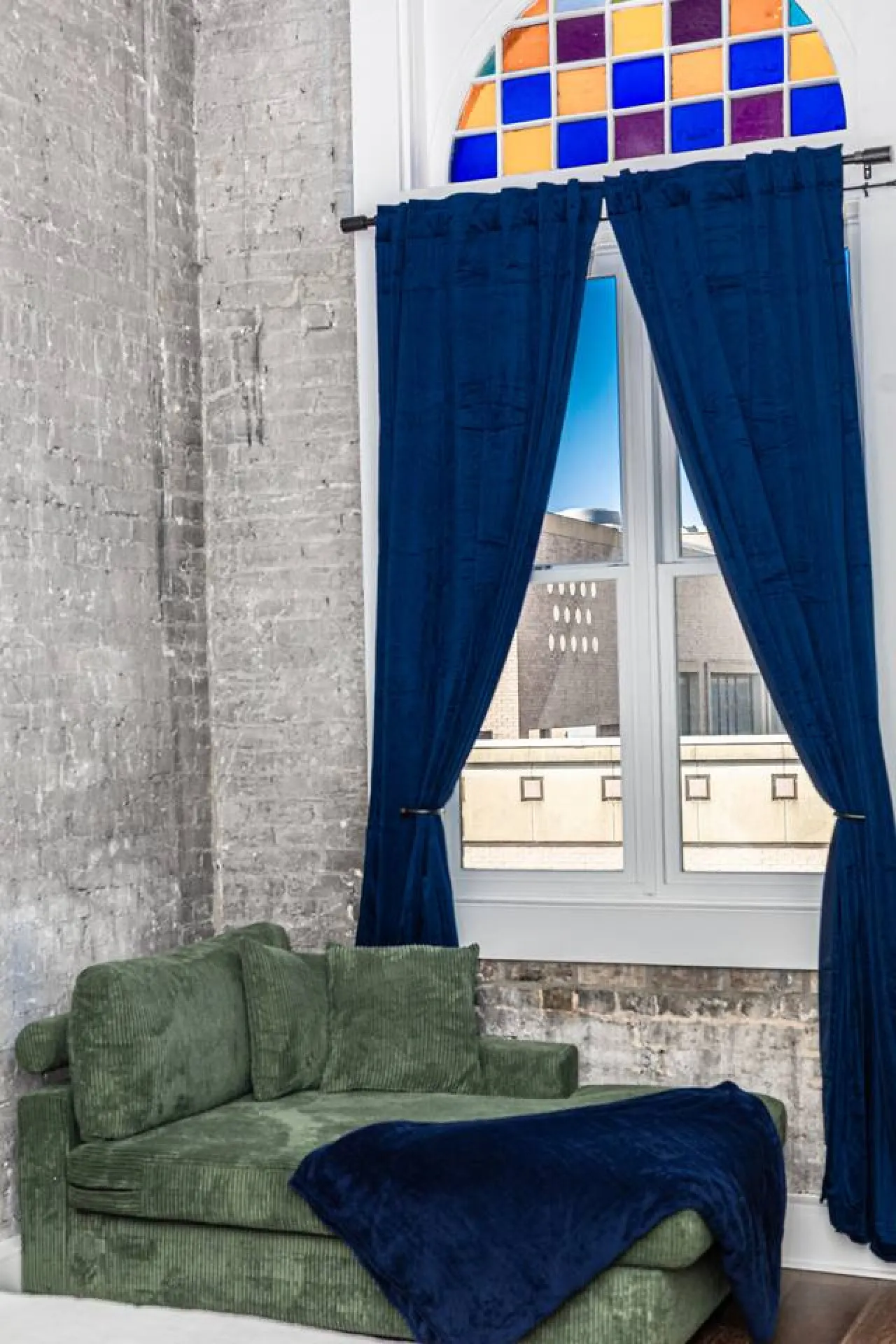 Iconic views of Gay St. – Luxury Century Building 15