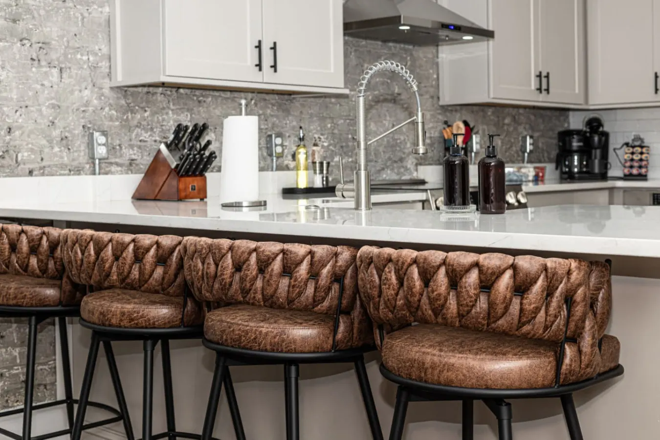 Iconic views of Gay St. – Luxury Century Building 17