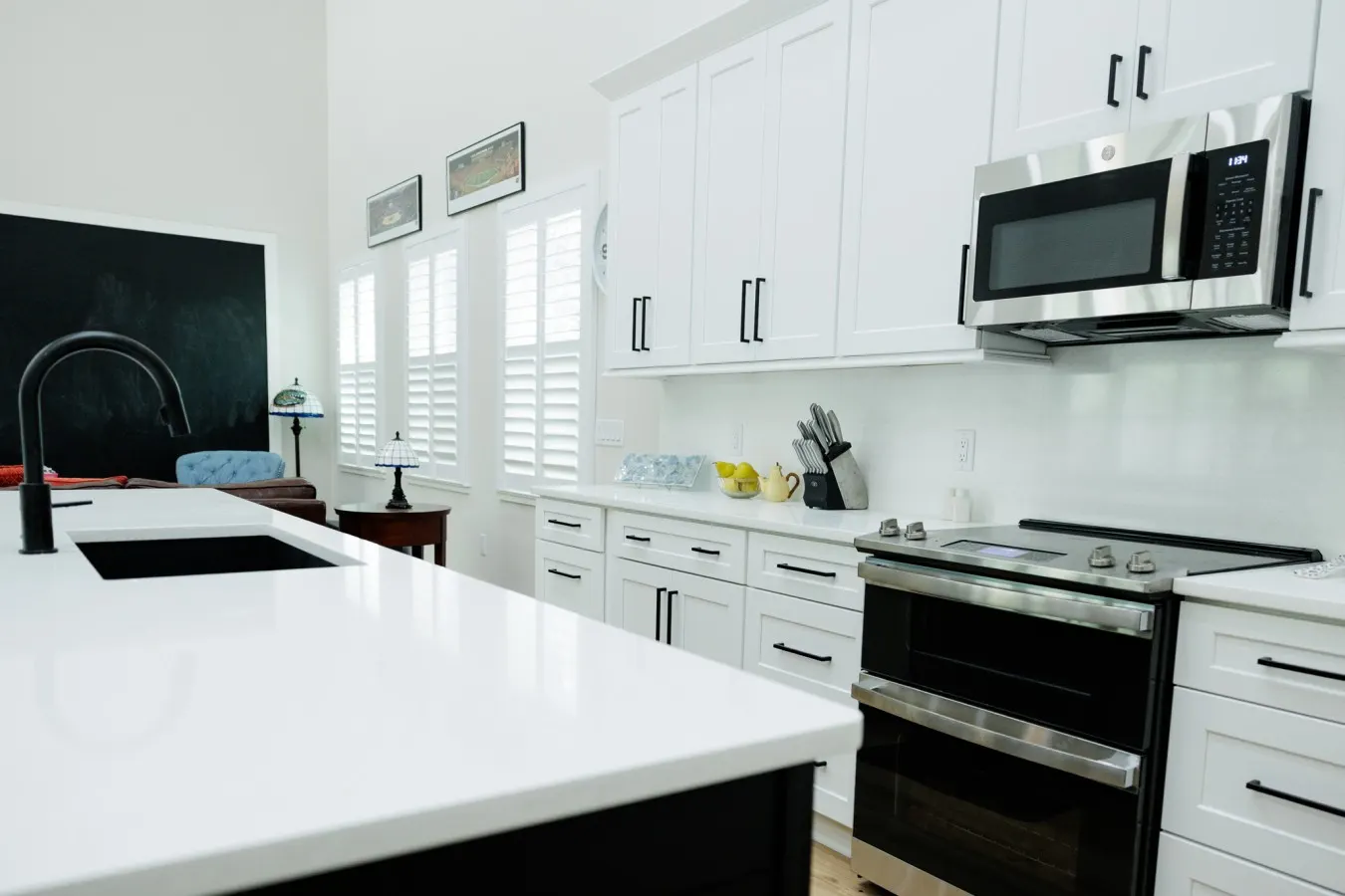 The Endzone Sleeps 14 Near UF Campus & Shands 13