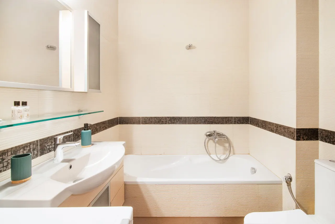 Bright and Luxurious 2BR Home in Central Glyfada 8