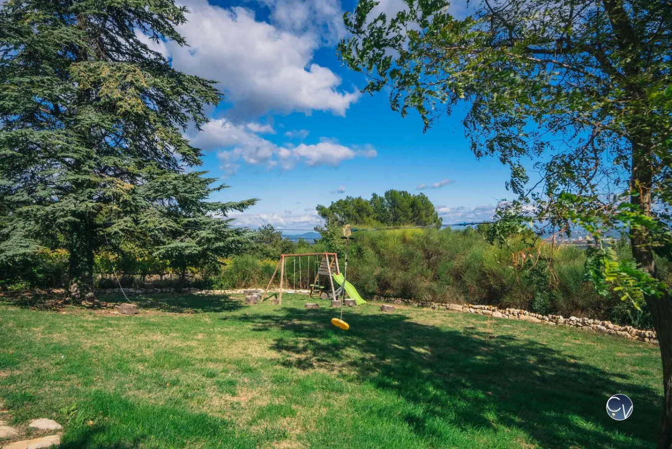 Villa avec piscine et vue imprenable en Ardèche 19