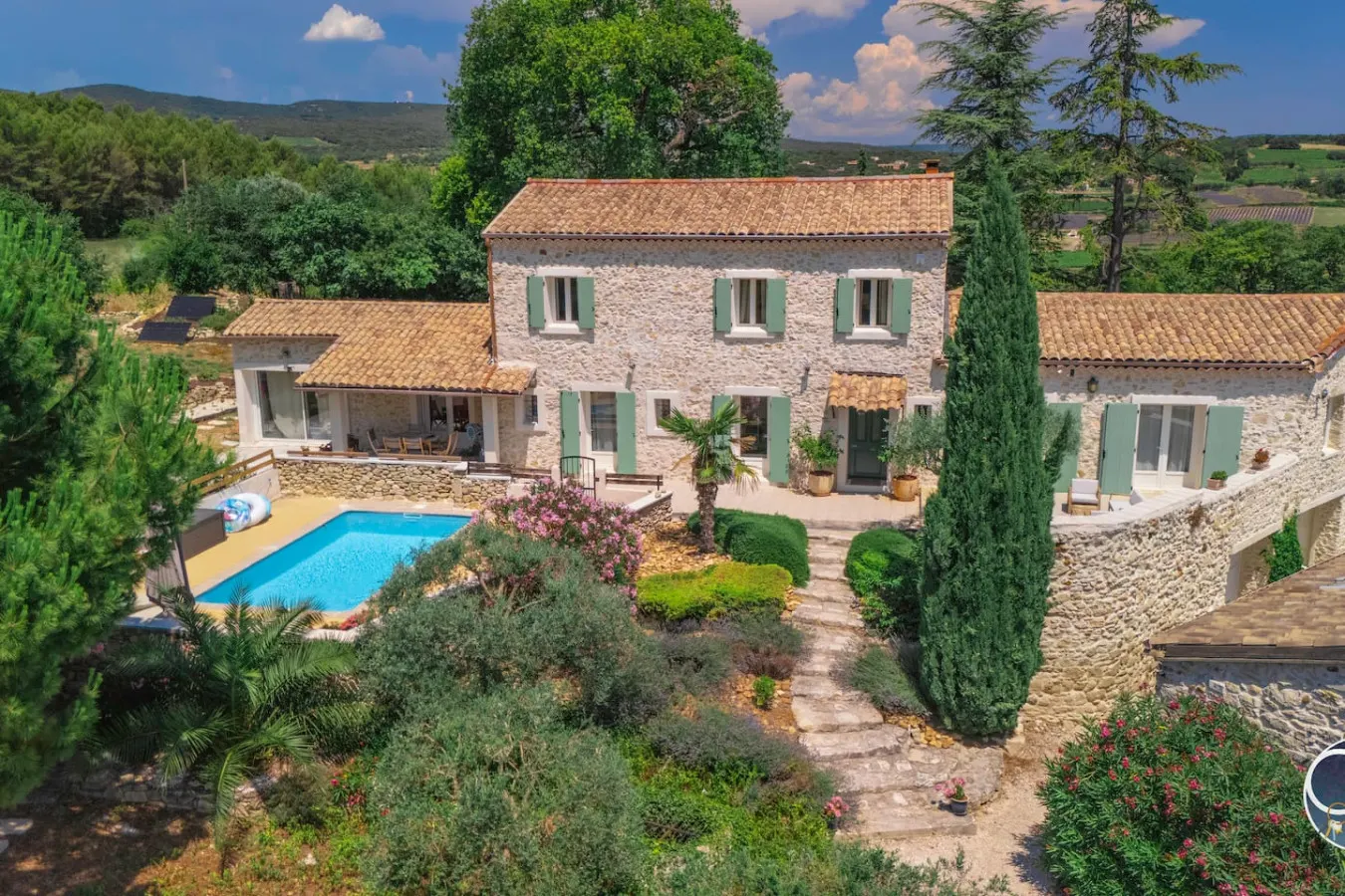 Villa avec piscine et vue imprenable en Ardèche — photo 3