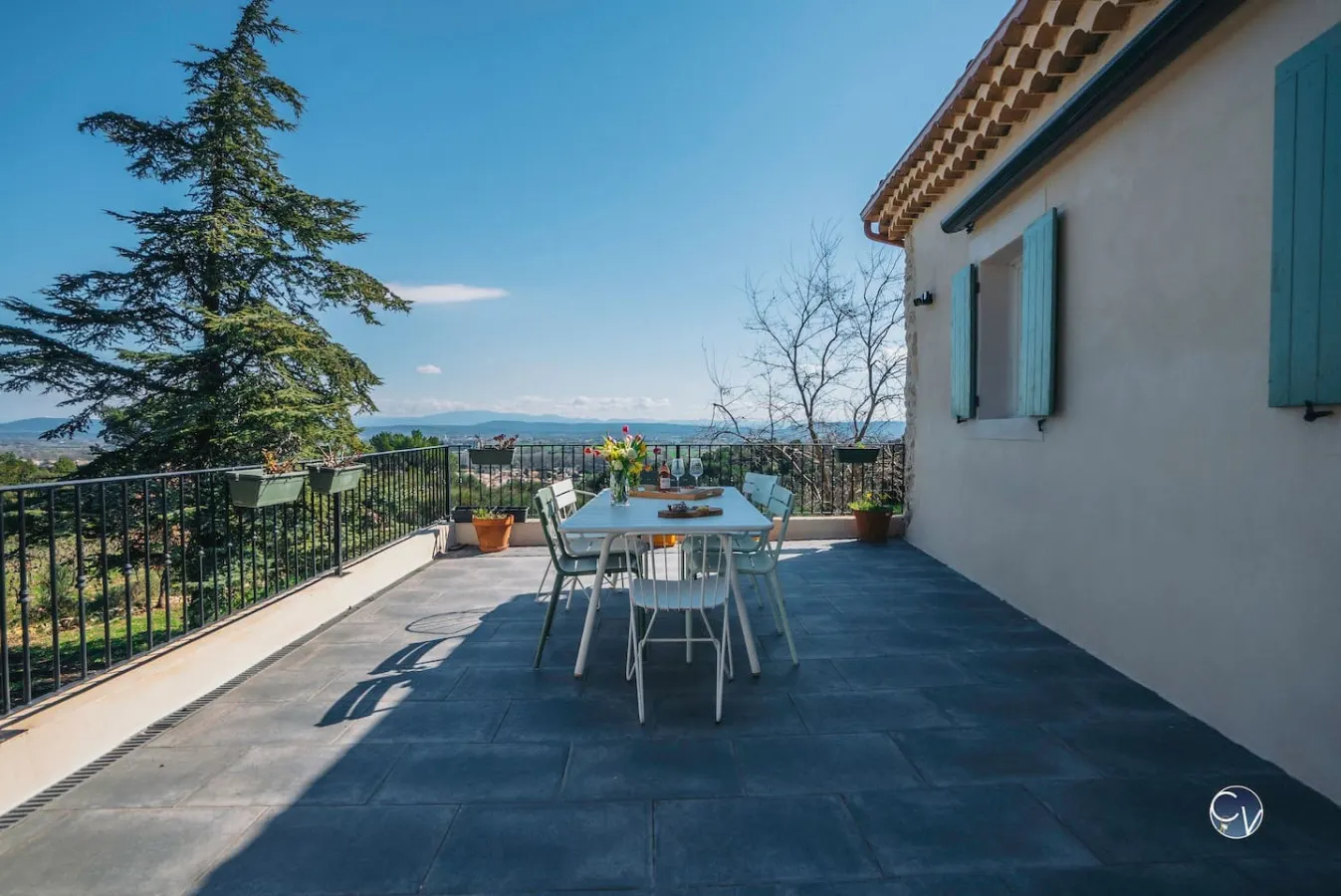 Villa avec piscine et vue imprenable en Ardèche 8