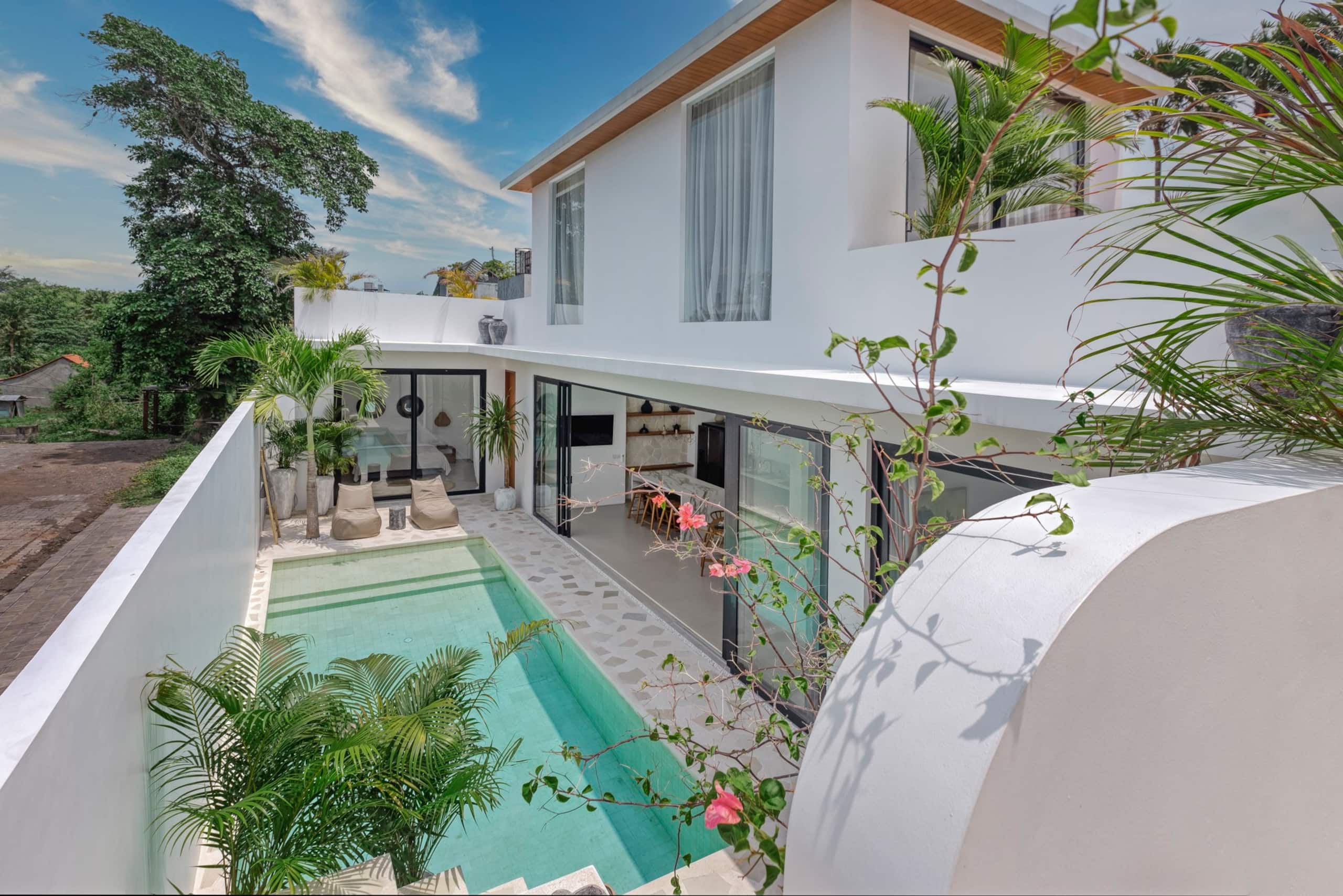 New Magnificent 3BR/Walk to Finns & Berawa Beach — photo 3
