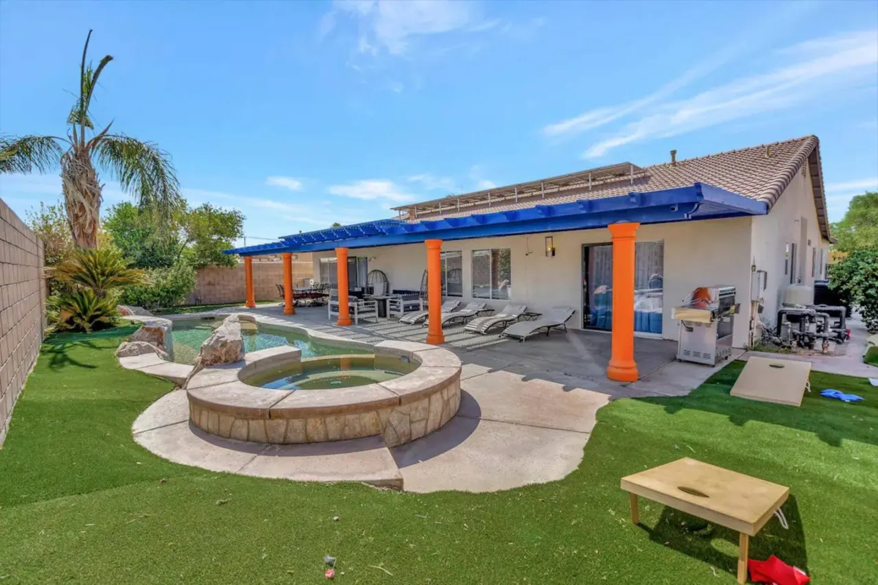 Flamingo Indio - 6BDRM, GameRoom, FirePit, Pool, Spa — photo 2