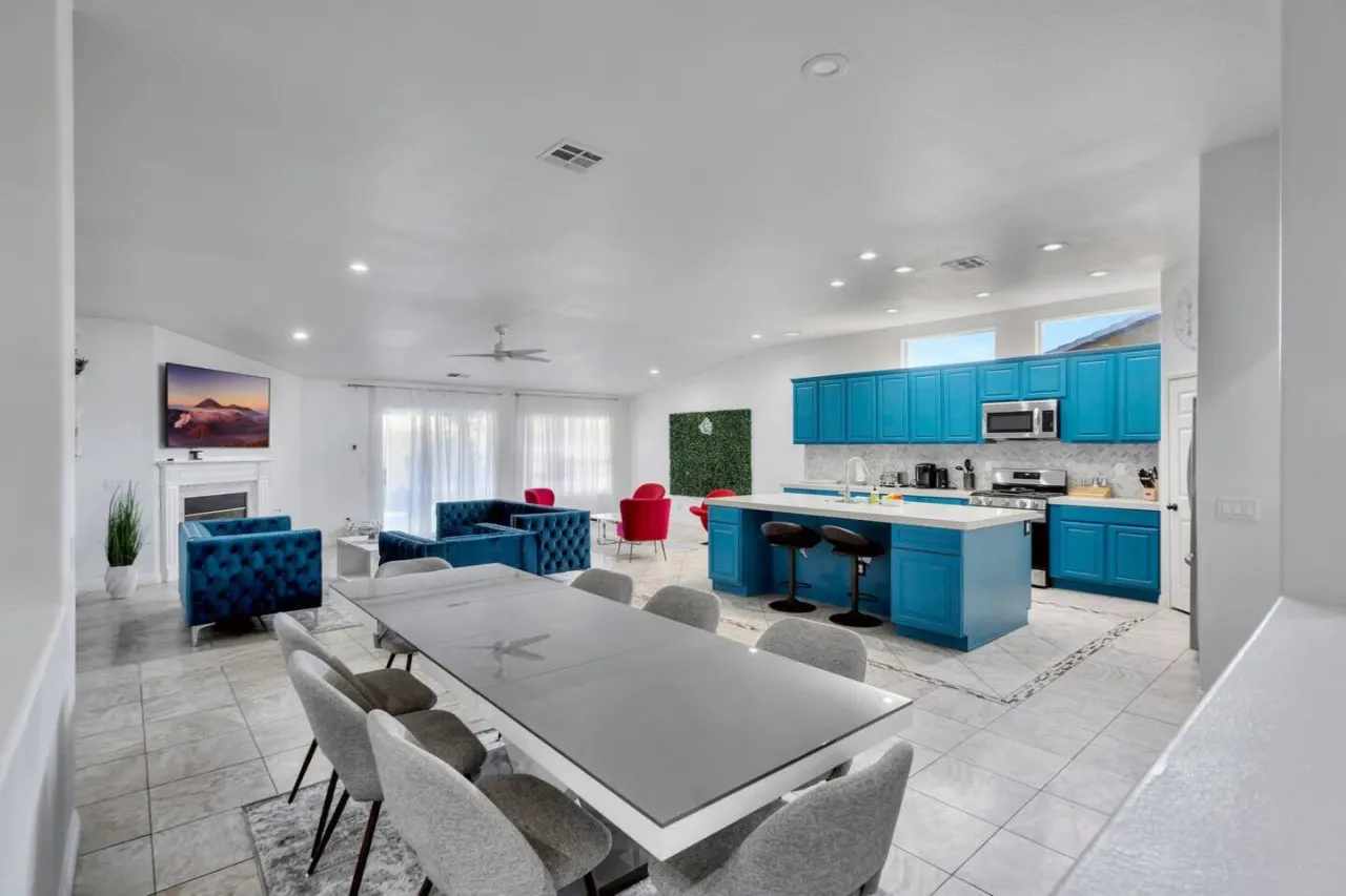 Flamingo Indio - 6BDRM, GameRoom, FirePit, Pool, Spa 17