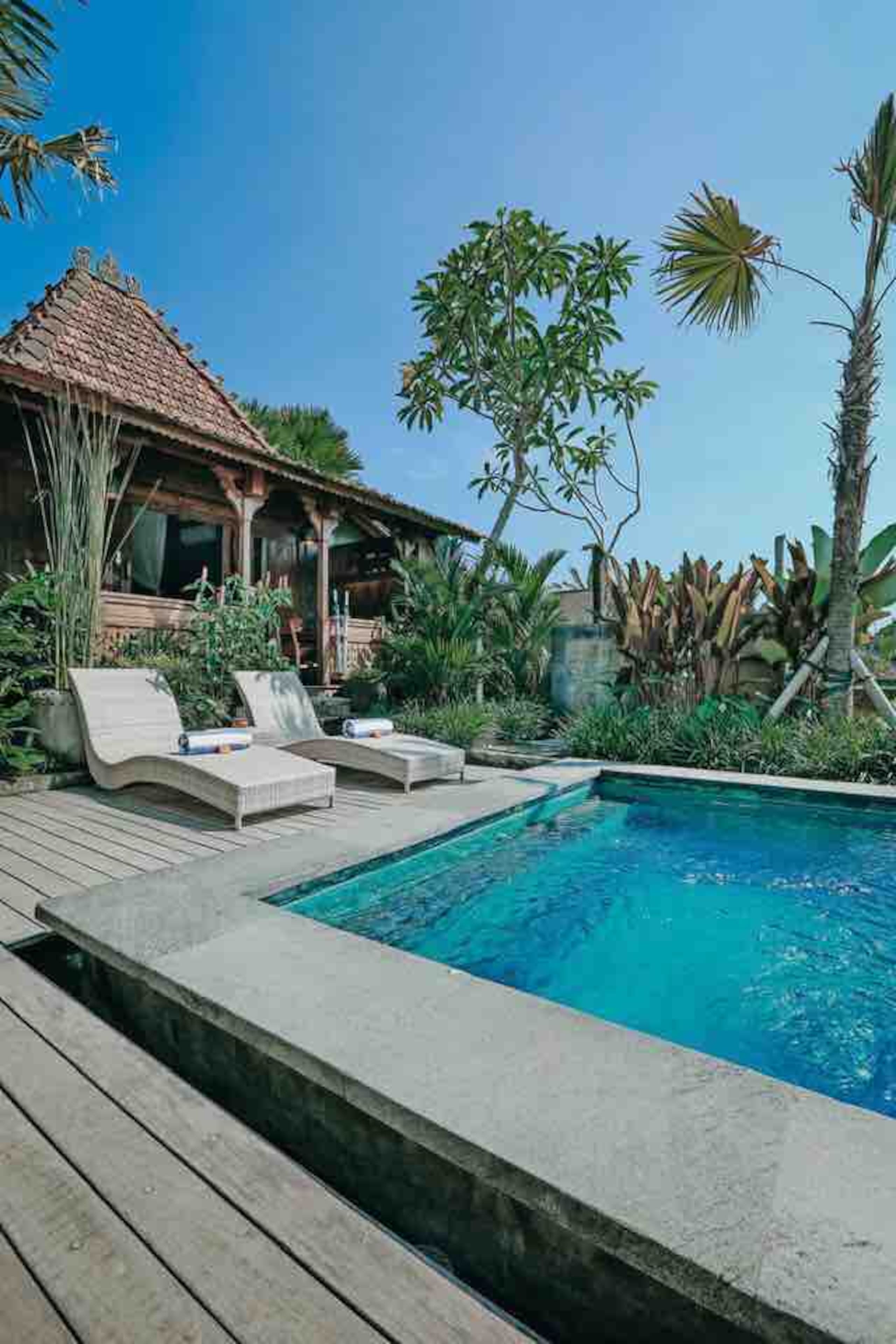 One-Bedroom  Wooden House with Pool View 12