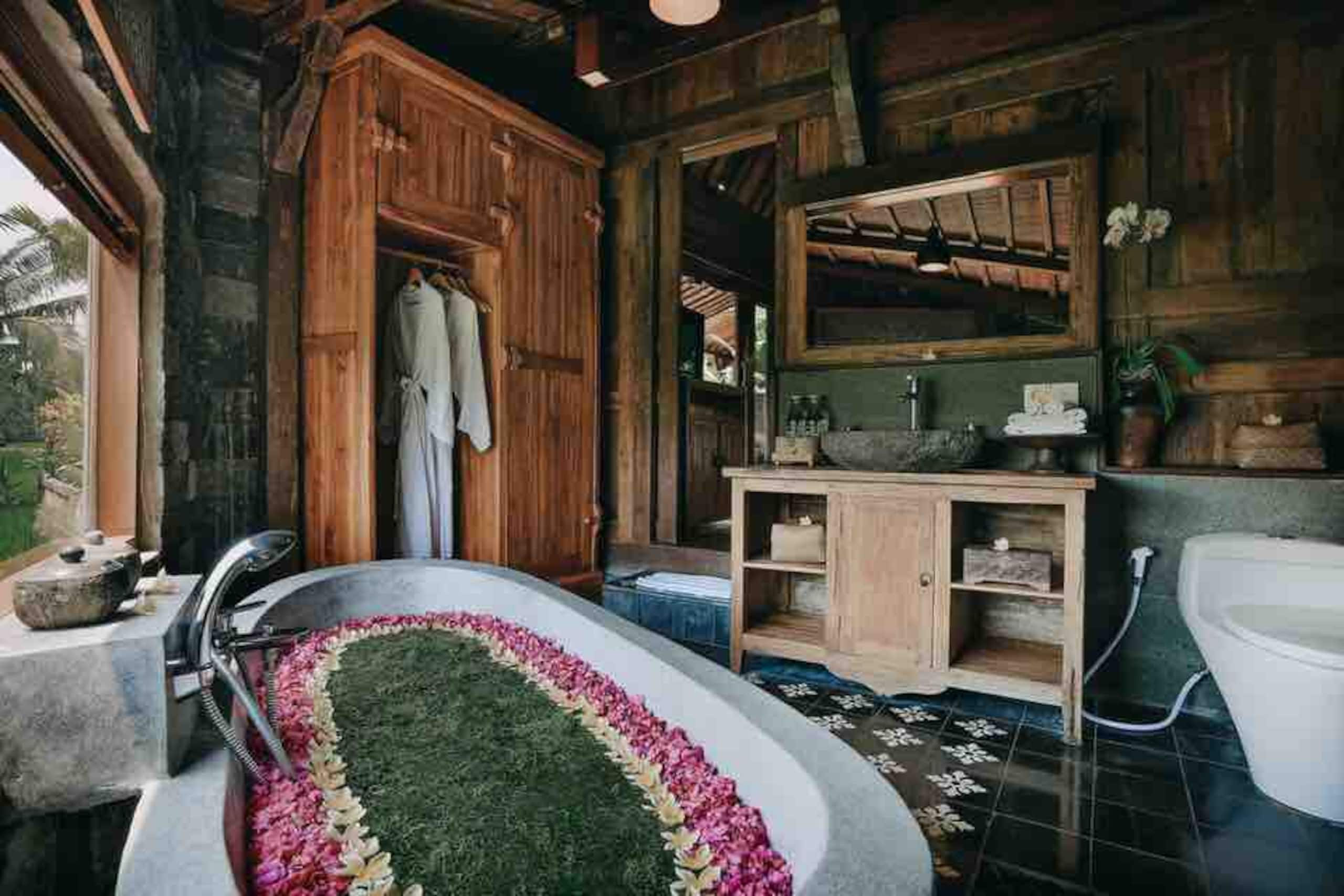 One-Bedroom  Wooden House with Pool View — photo 5