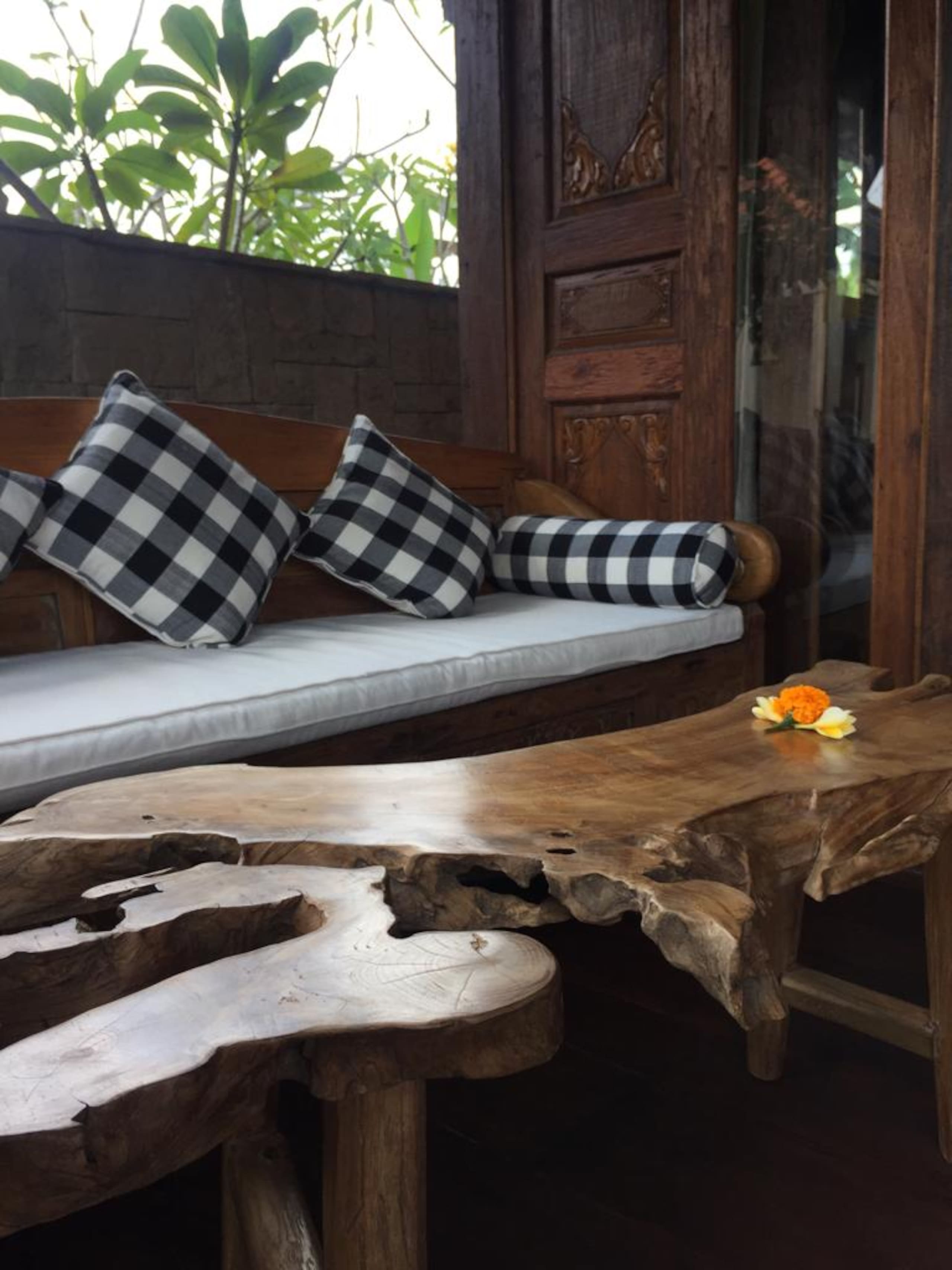 One-Bedroom  Wooden House with Pool View 34