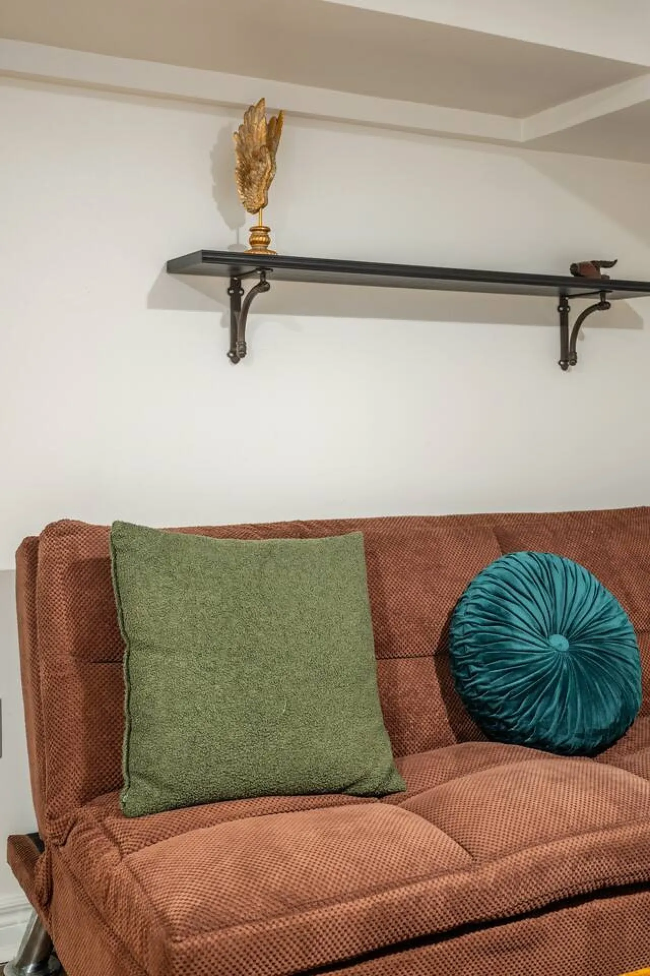 Comfortable 1BR Lower-Level Suite Wychwood Area 17