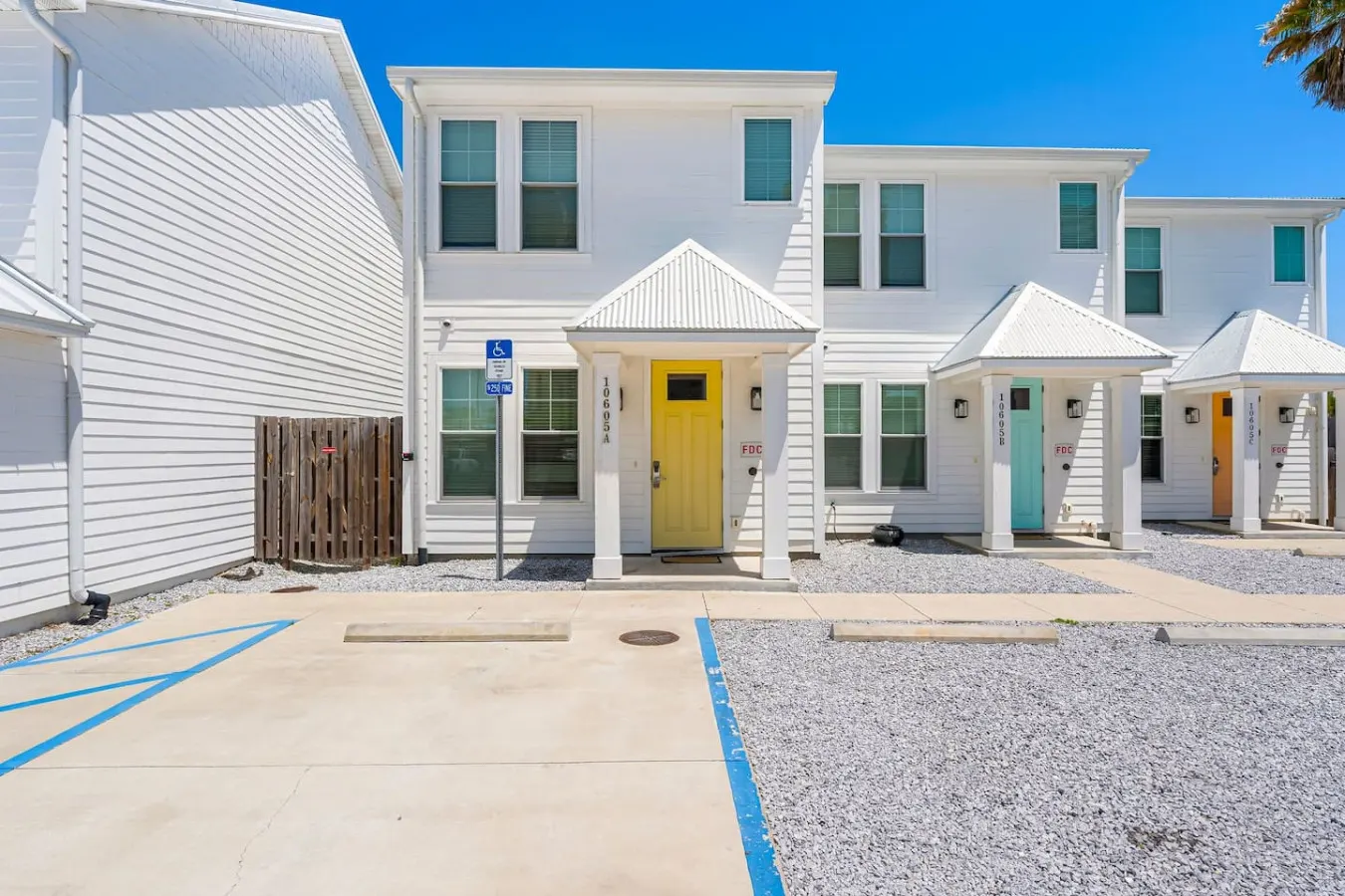 Beach Cabana ~ Walk to Beach~ Sleeps 10 ~ 3BR/3BA 5