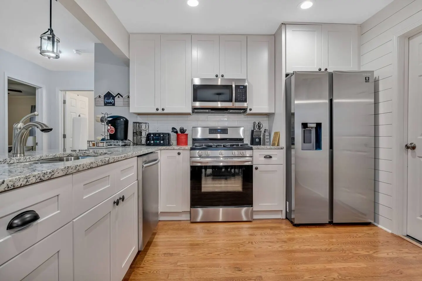 East Atlanta Getaway Mins to Downtown Sleeps6 3