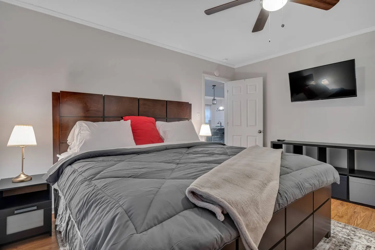 East Atlanta Getaway Mins to Downtown Sleeps6 7