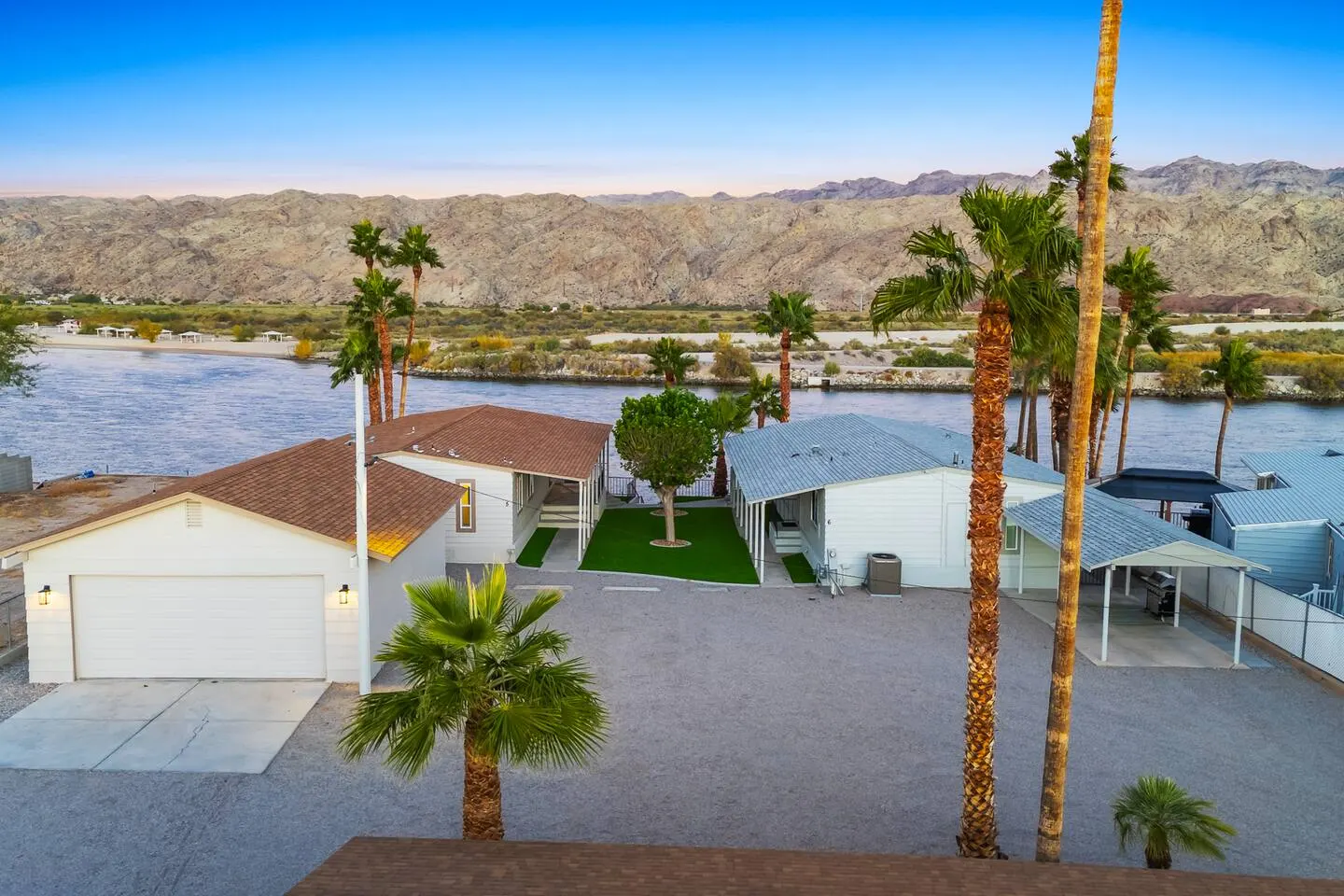 The Villas Waterfront Compound Sleeps 25 7