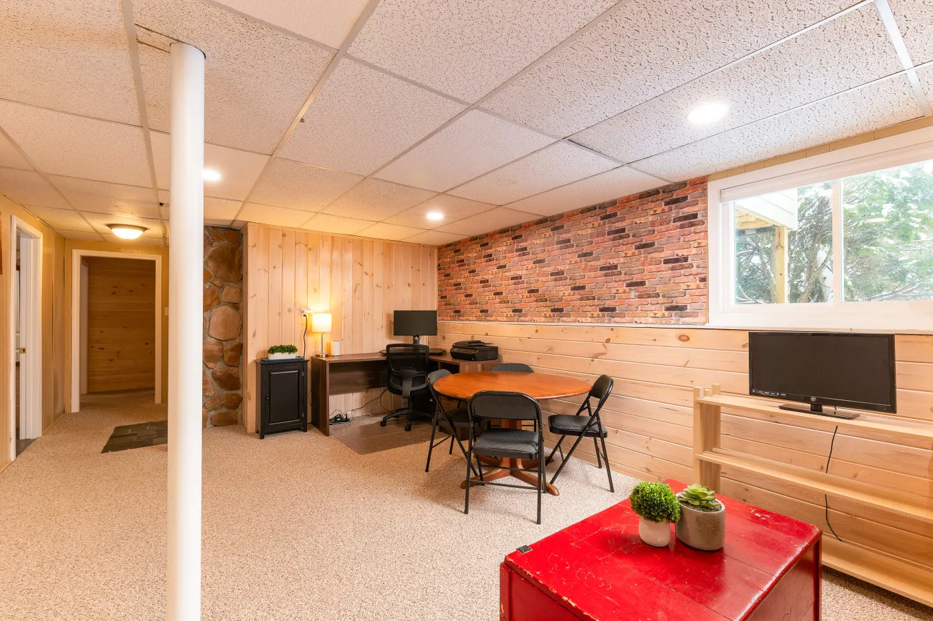 Cozy home close to everything! 20