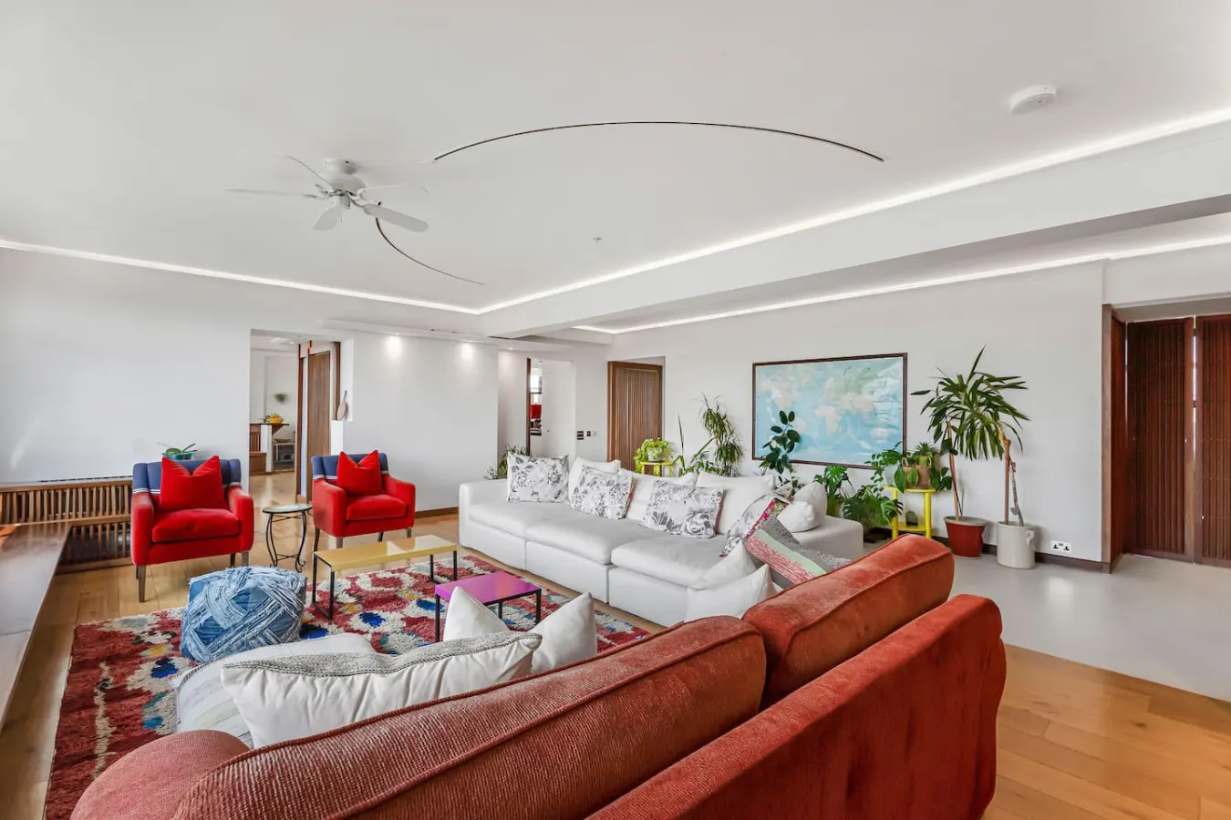 Kensington 7-Bed 4000 Sqft AC & Parking 9