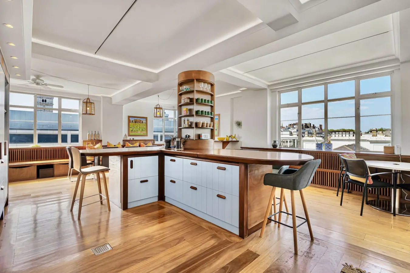 Kensington 7-Bed 4000 Sqft AC & Parking 18