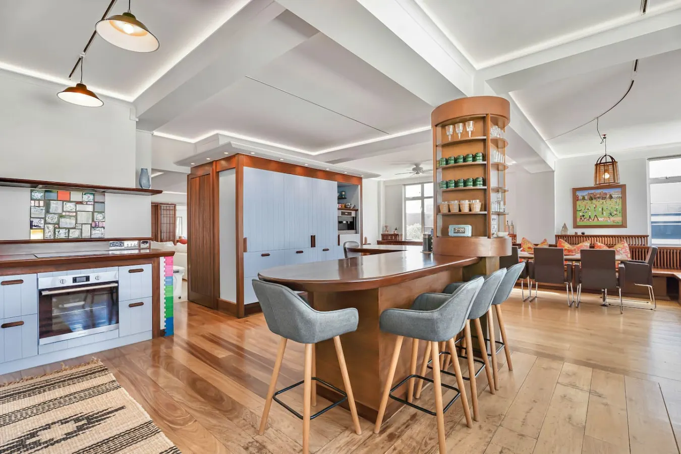 Kensington 7-Bed 4000 Sqft AC & Parking 19